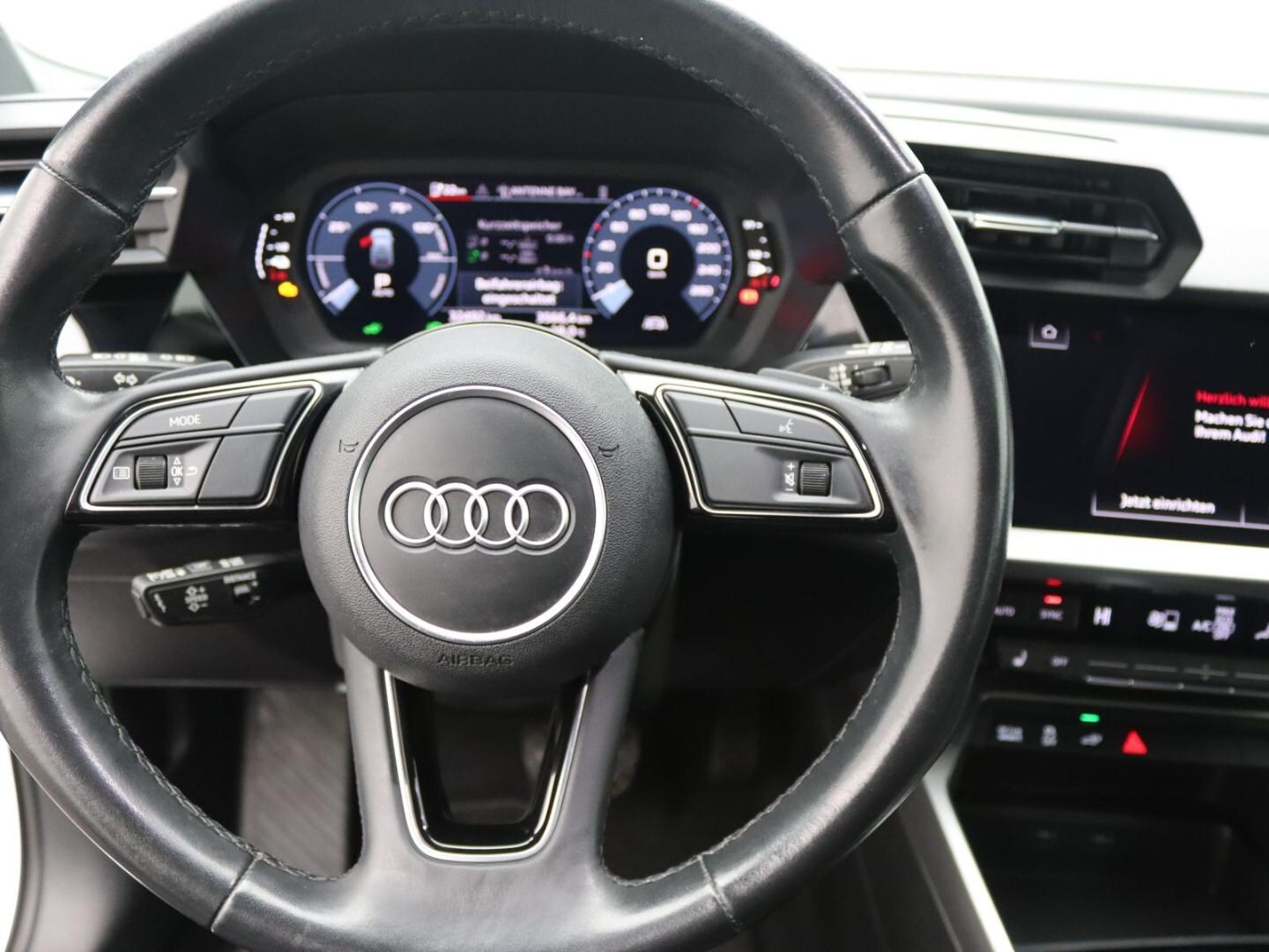 Bild über Audi A3 Sportback TFSI e 40 TFSI e S tronic - für weitere Informationen kontaktieren Sie den Audi Partner