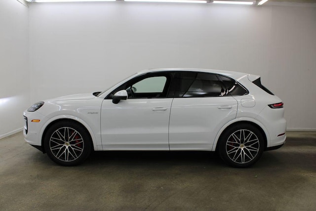 2024 Porsche Cayenne E-Hybrid Coupe