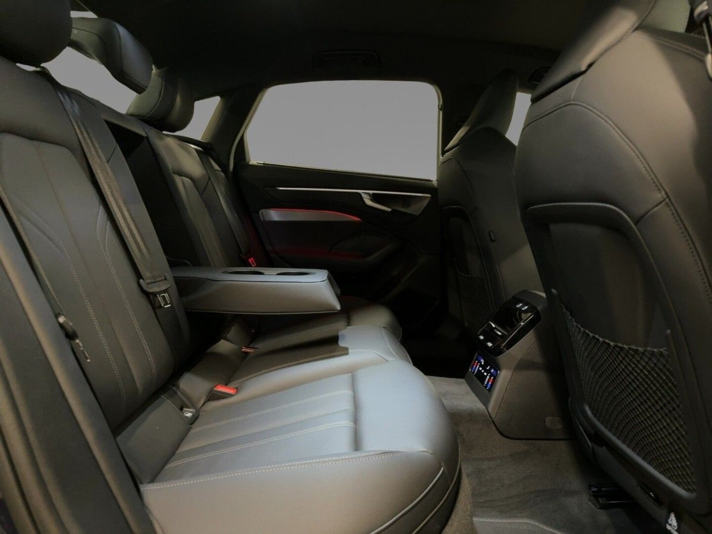 Bild über Audi A6 Limousine TDI quattro 150 kW S tronic - für weitere Informationen kontaktieren Sie den Audi Partner