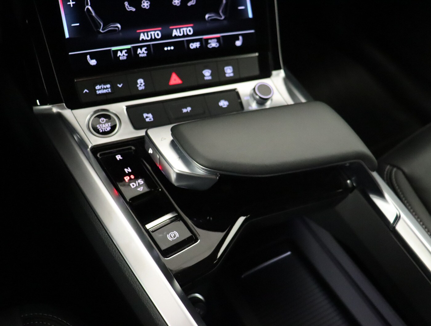 Image about Audi Q8 e-tron S line 55 e-tron quattro