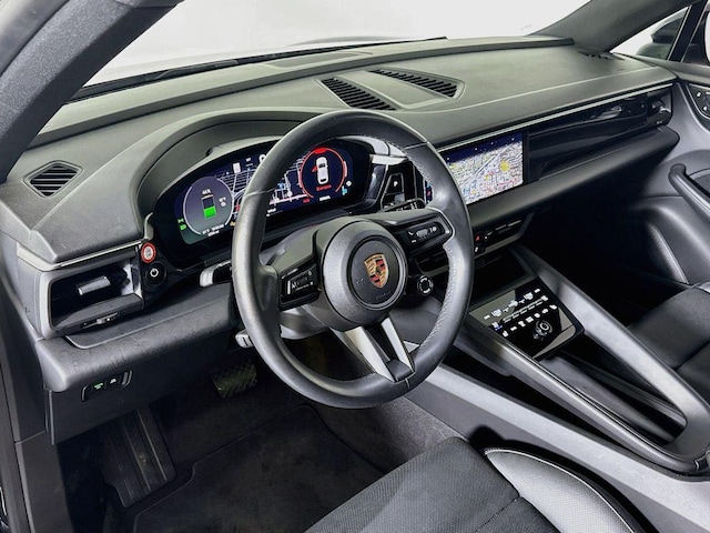2025 Porsche Macan Electric