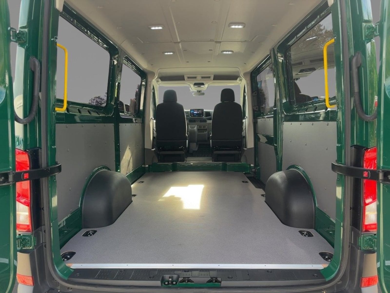 Volkswagen Crafter Kasten mittlerer Radstand – Bild 10