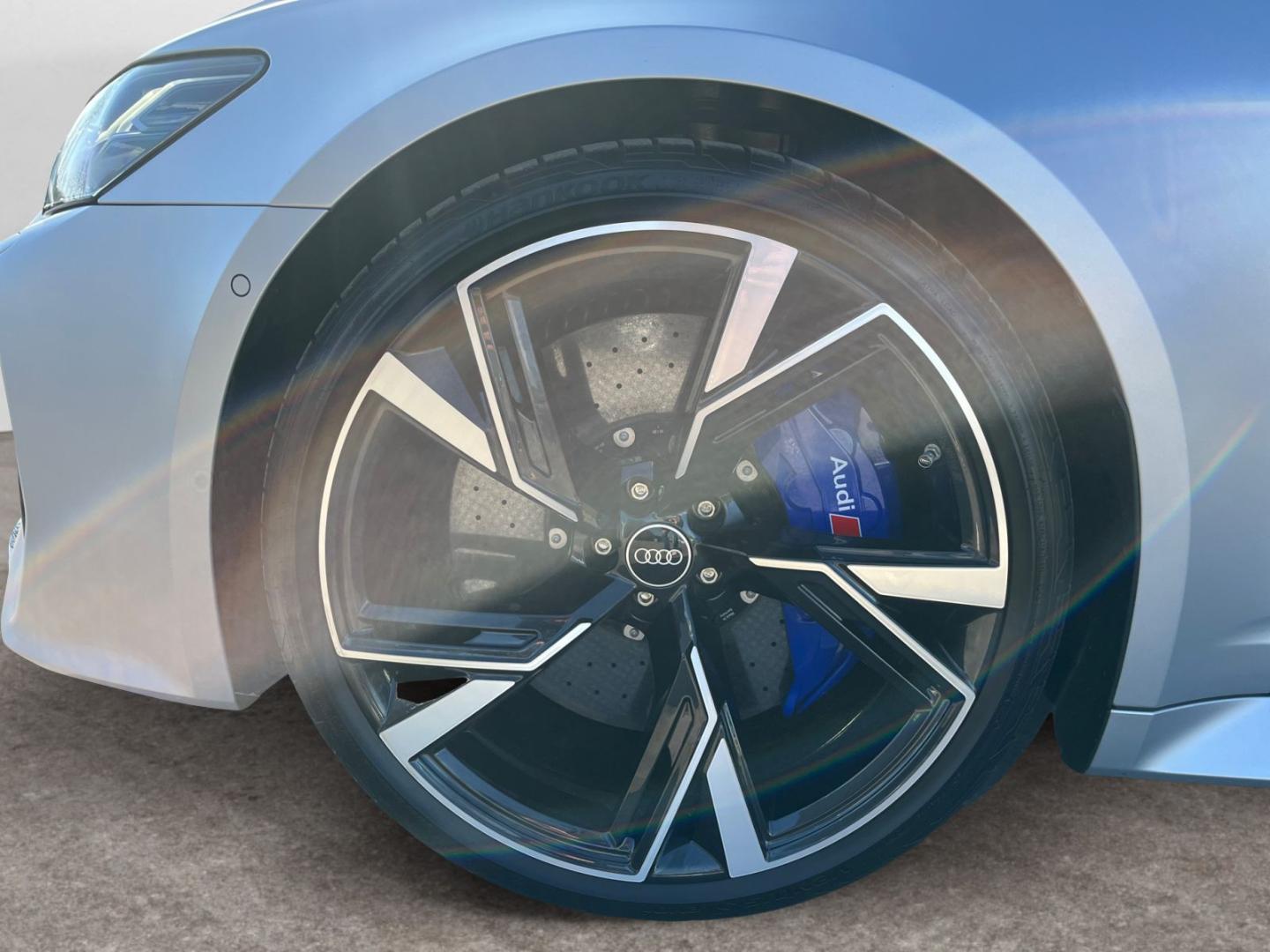 Image about Audi RS 6 Avant performance TFSI quattro tiptronic