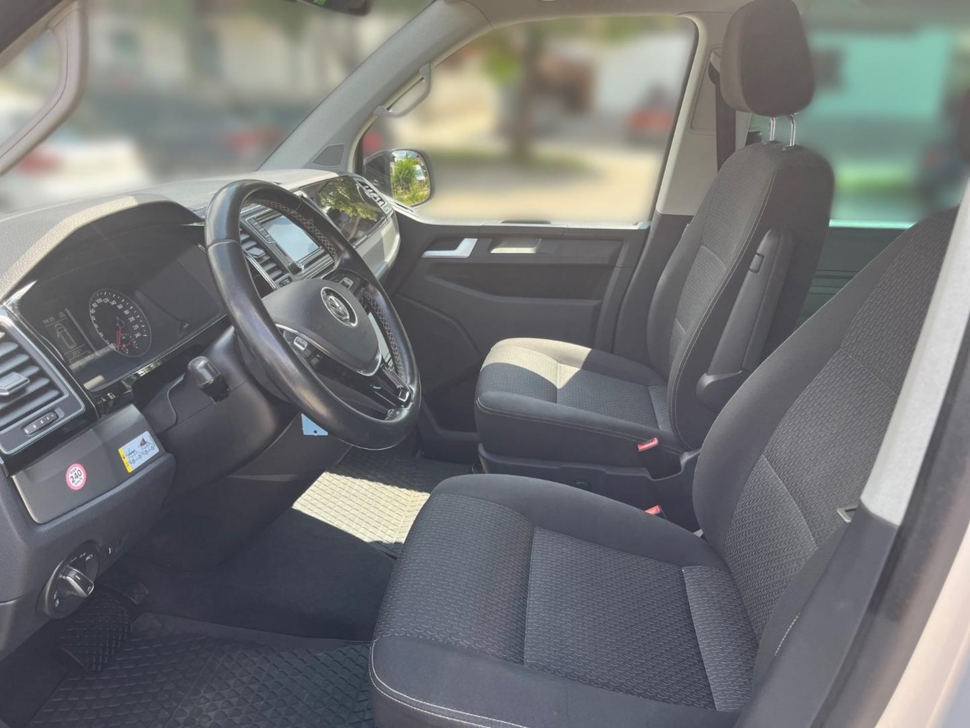 Volkswagen T6 California Beach