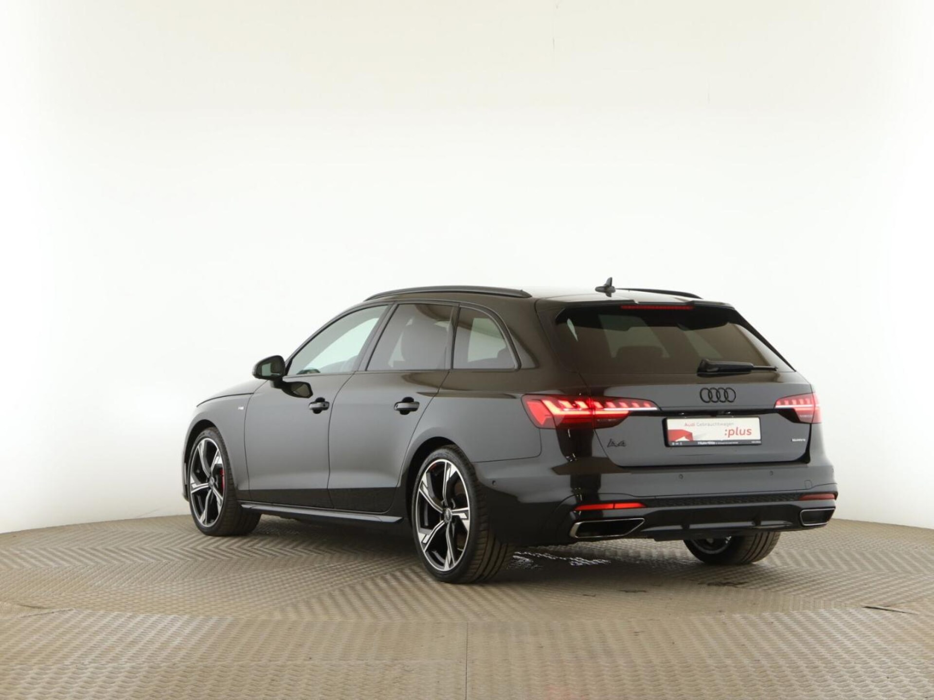 Audi A4 Avant S line
