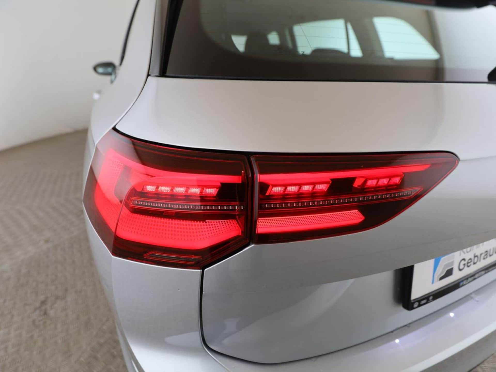 Volkswagen Golf Variant Life