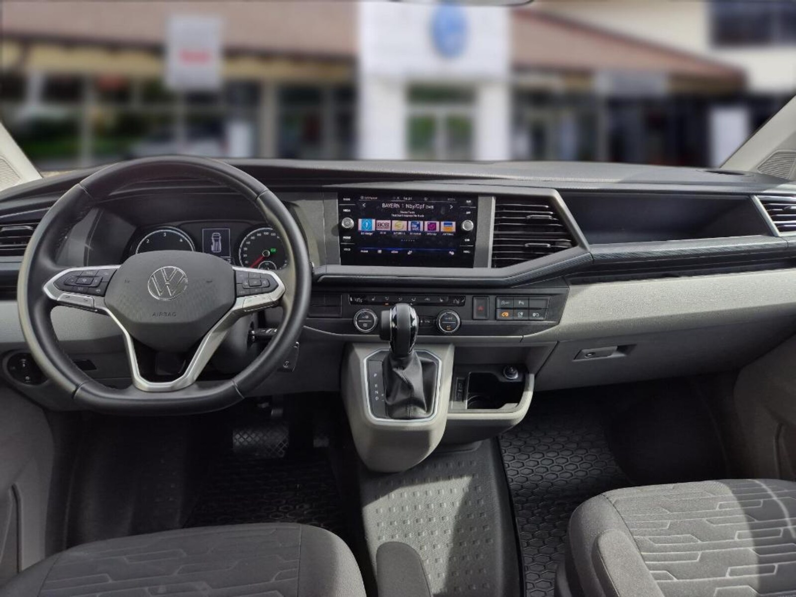 Volkswagen T6.1 Caravelle langer Radstand – Bild 9