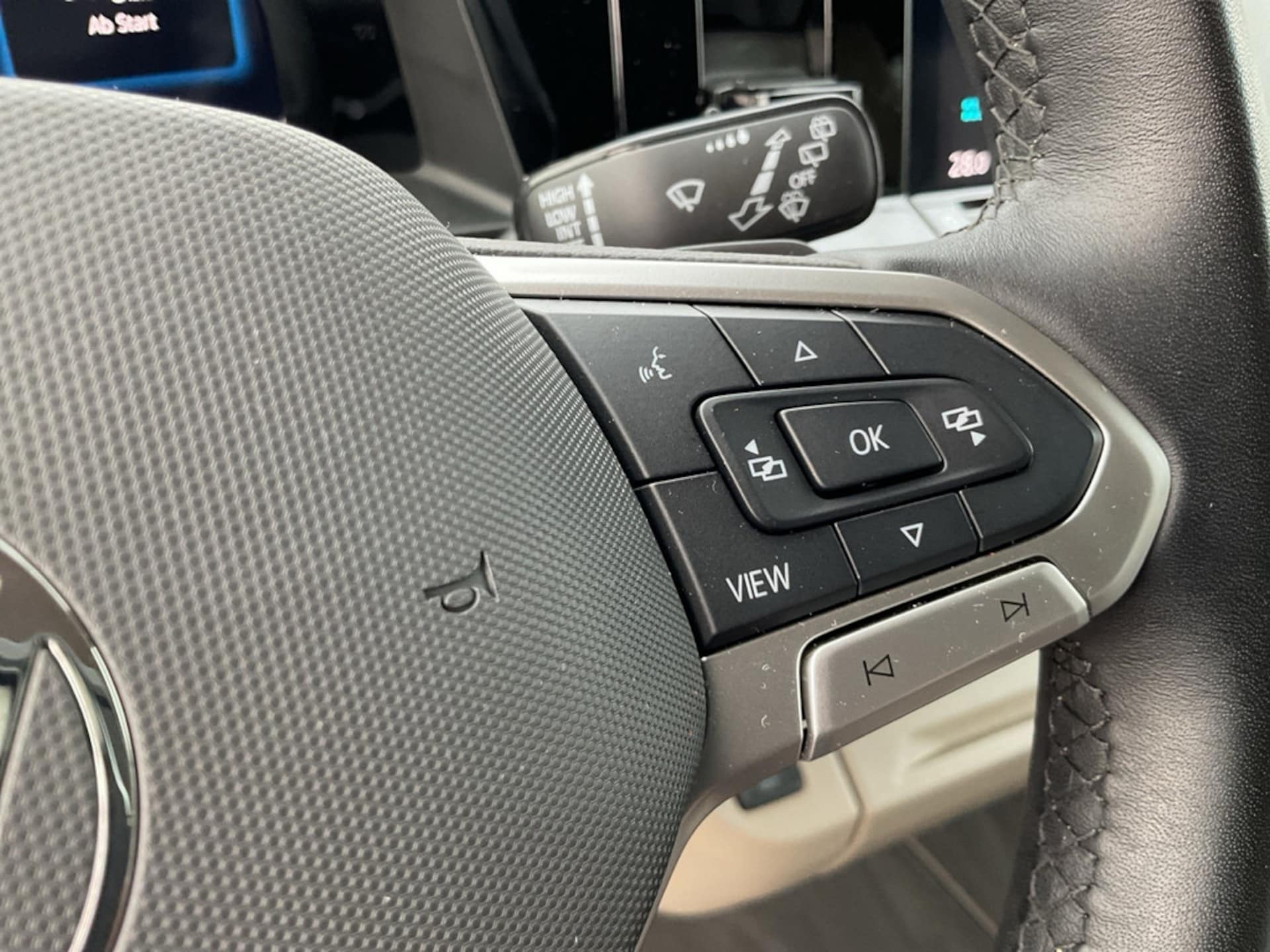 Volkswagen Multivan Basis-Modell