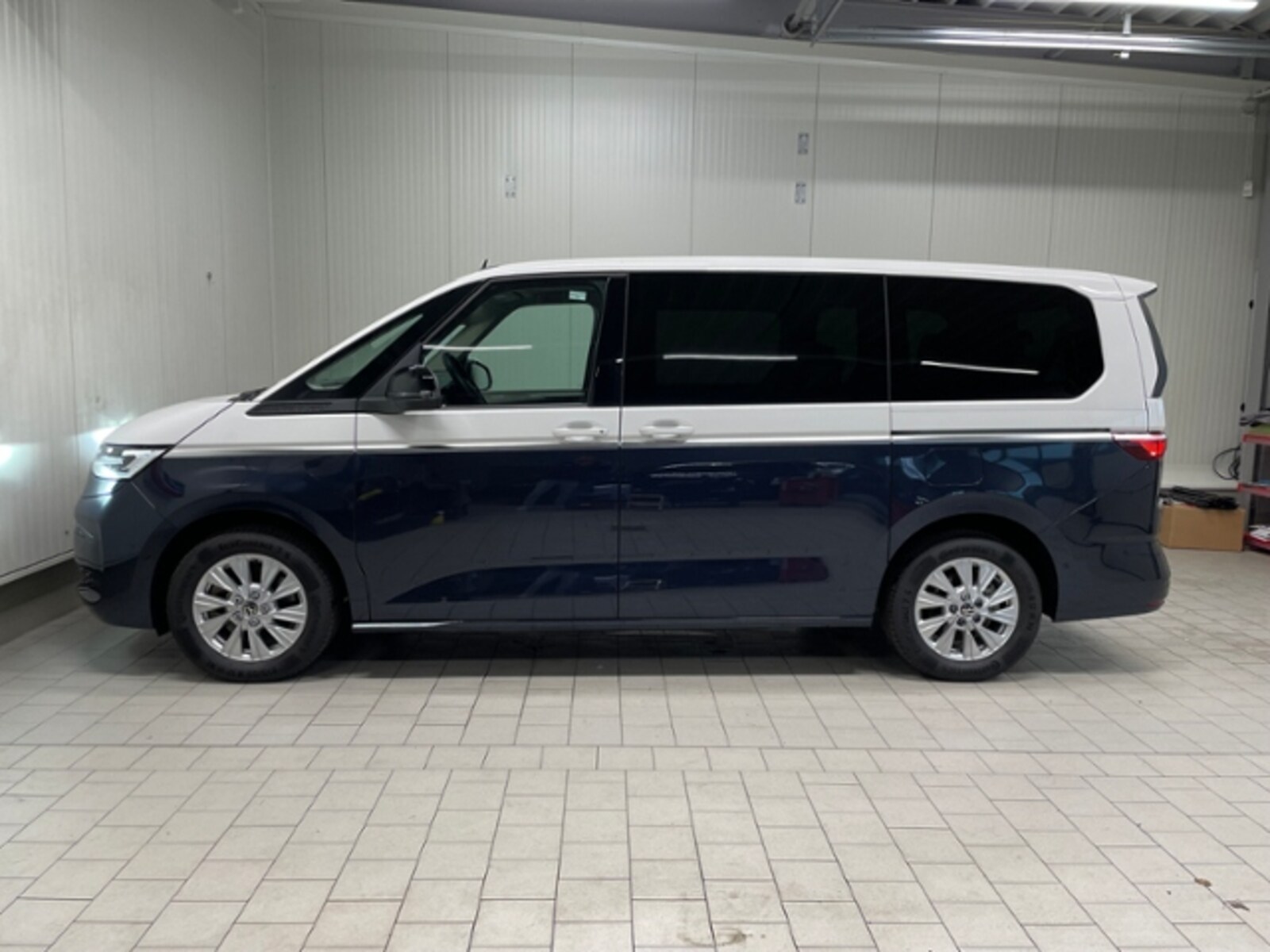 Volkswagen Multivan Langversion – Bild 3