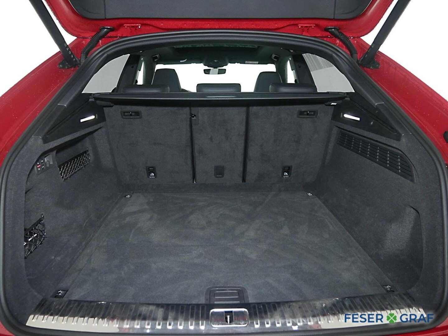Bild über Audi RS Q8 SUV TFSI quattro 441 kW tiptronic - für weitere Informationen kontaktieren Sie den Audi Partner