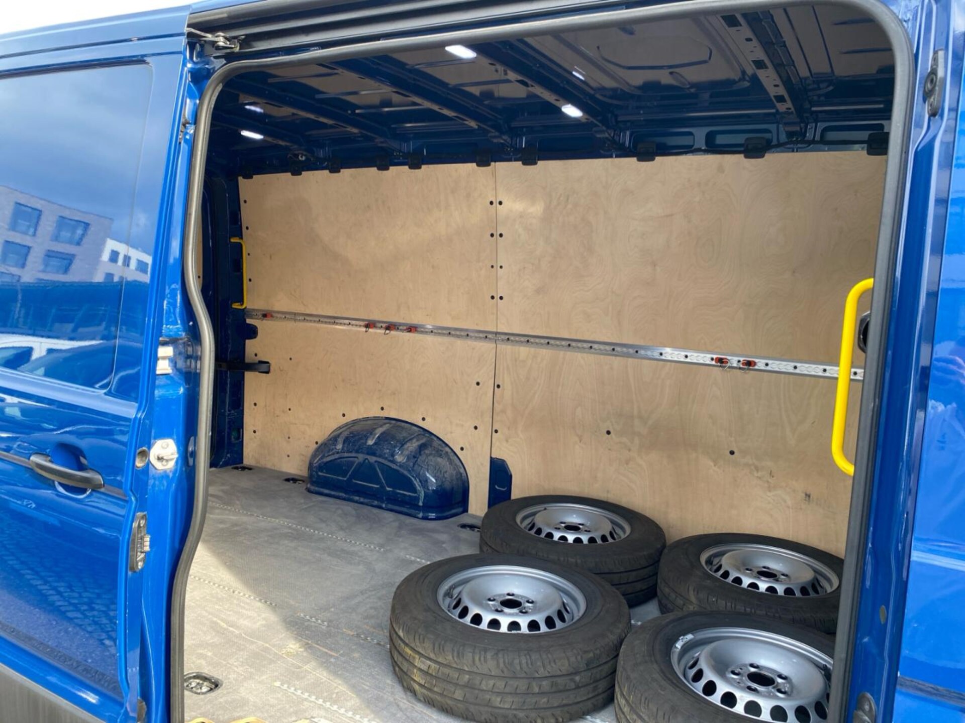 Volkswagen Crafter Kasten mittlerer Radstand