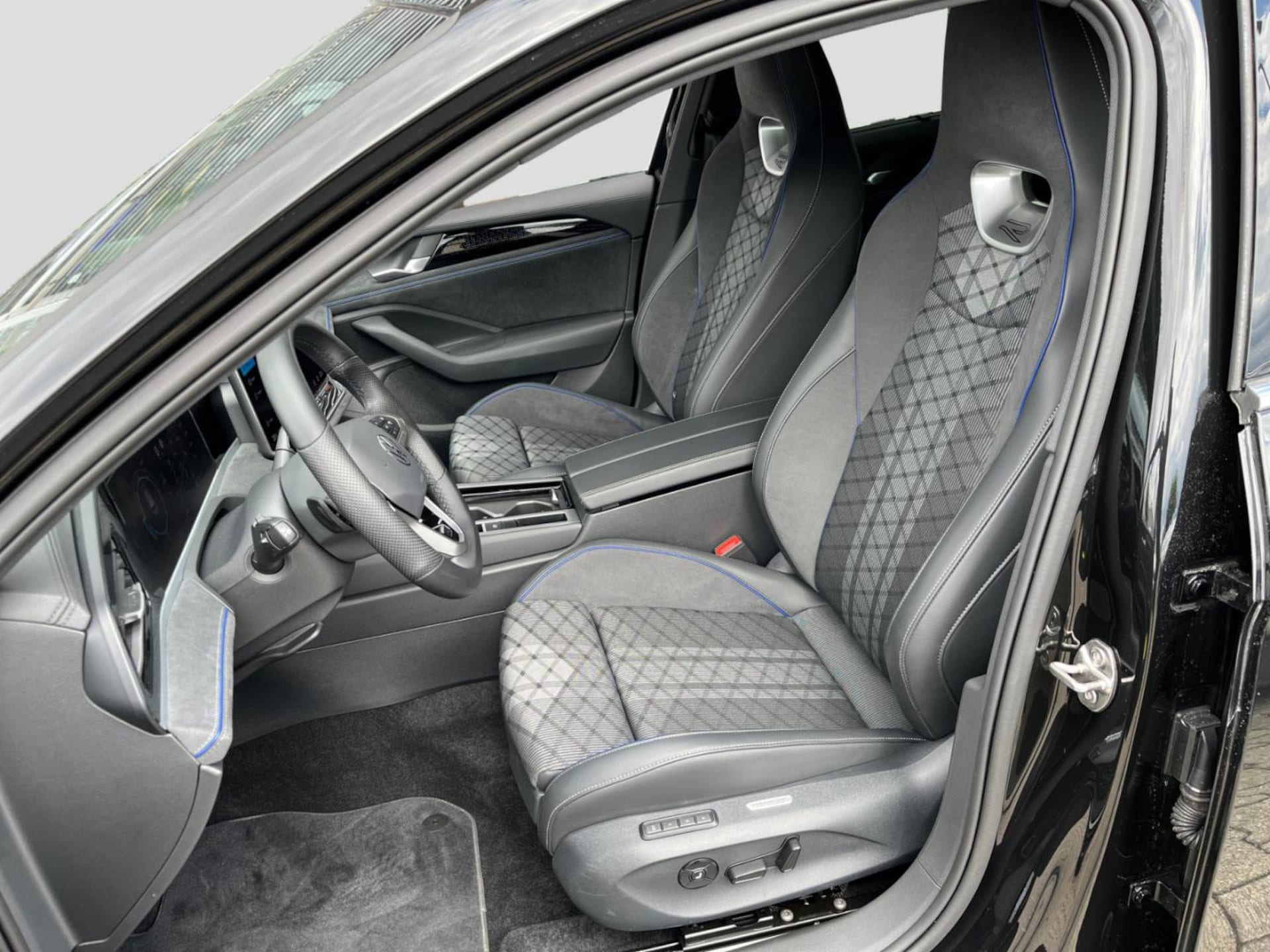 Volkswagen Passat R-Line
