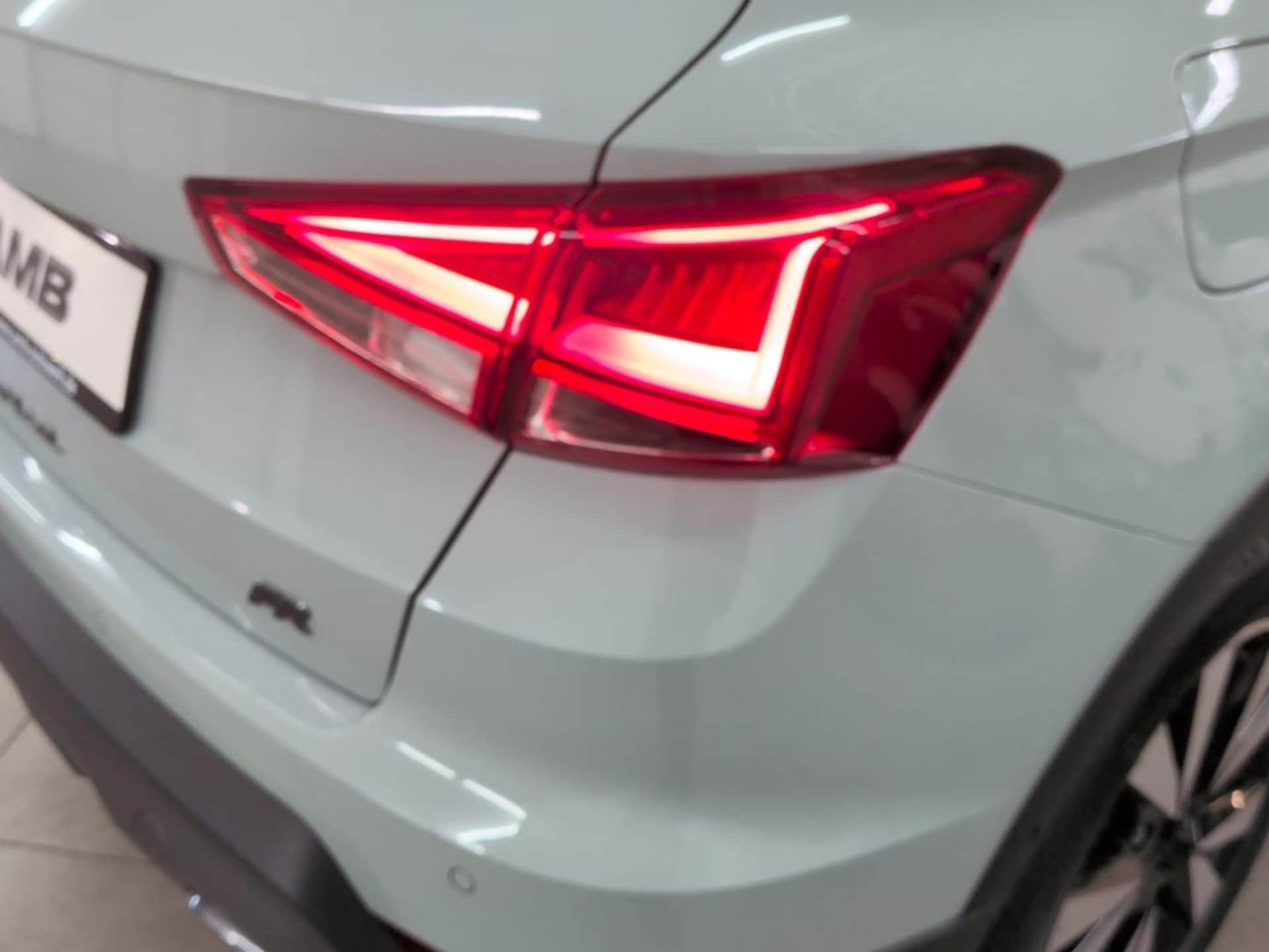 SEAT Arona FR