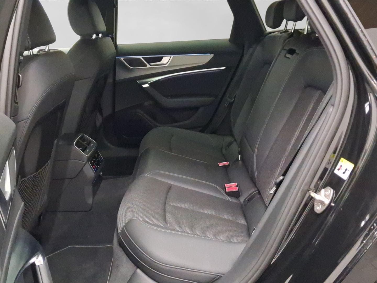 Bild über Audi A6 Avant TFSI e S line 50 TFSI e quattro S tronic - für weitere Informationen kontaktieren Sie den Audi Partner