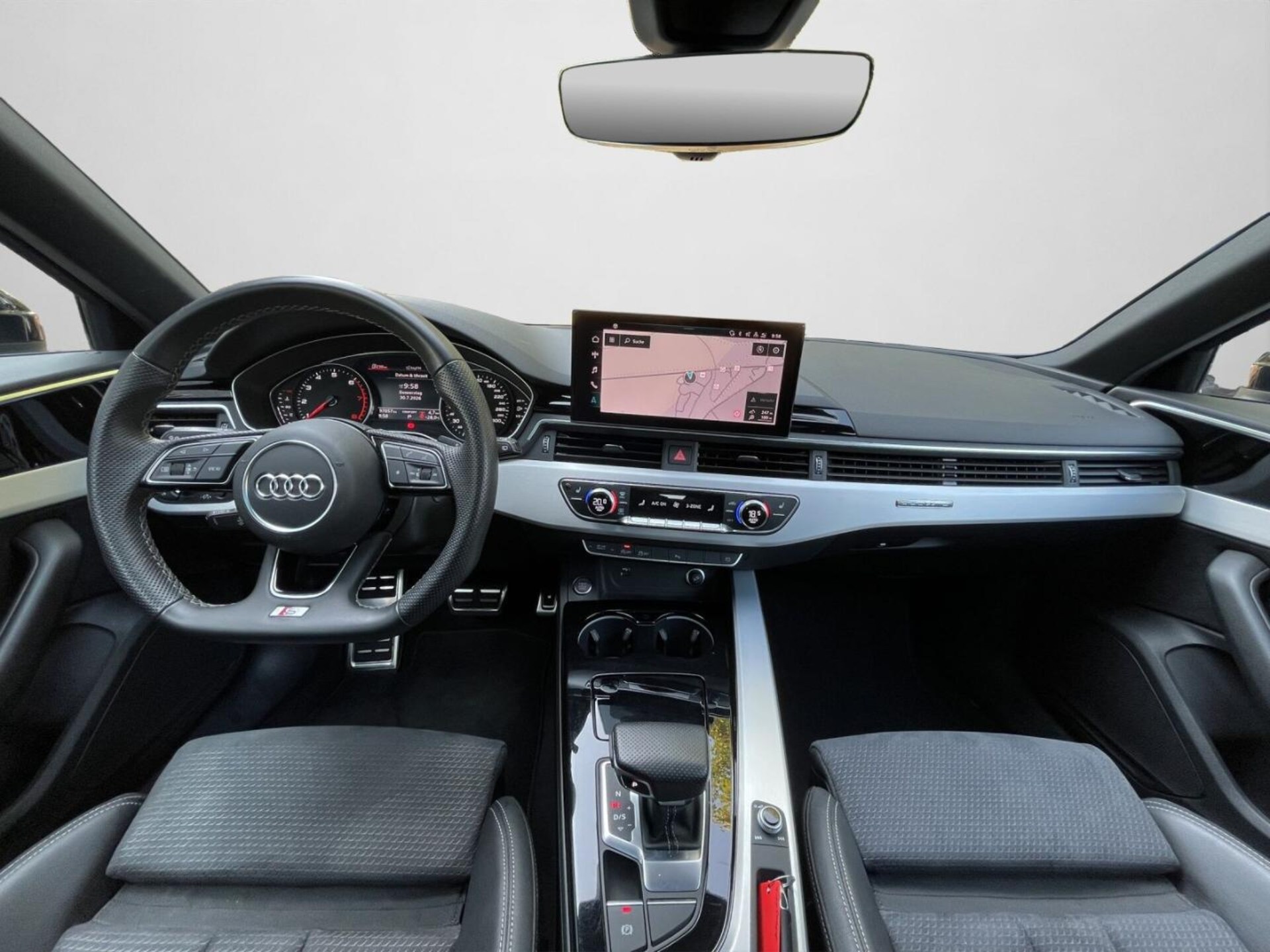 Audi A4 Avant S line