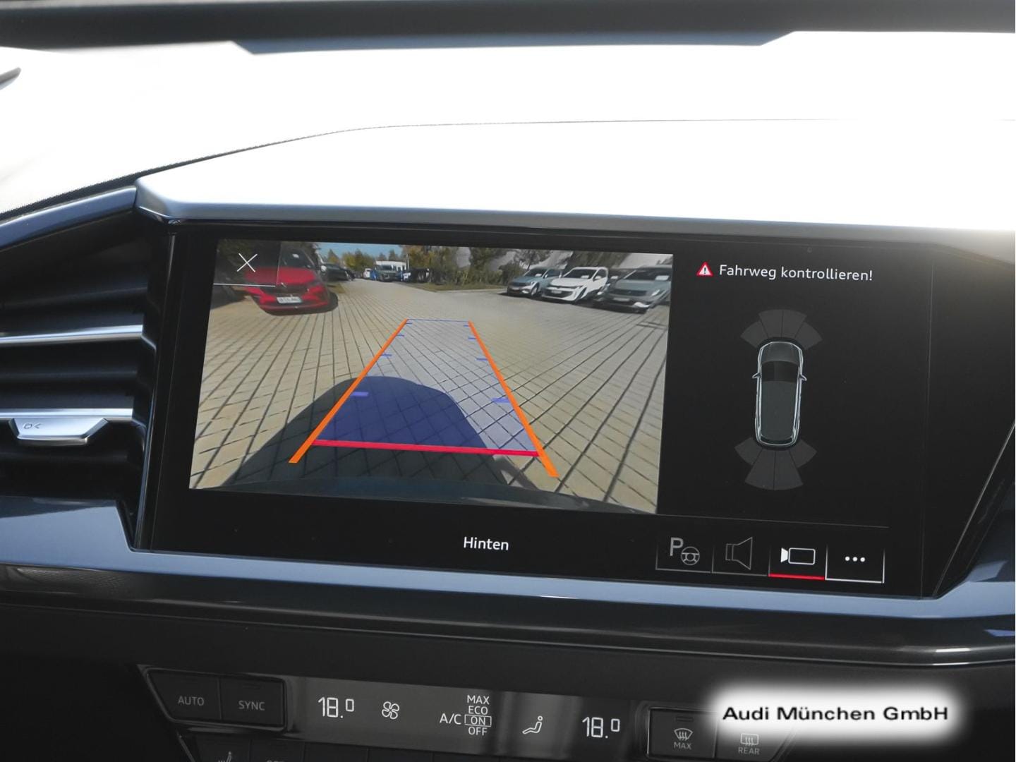 Bild über Audi Q4 e-tron 45 e-tron quattro - für weitere Informationen kontaktieren Sie den Audi Partner