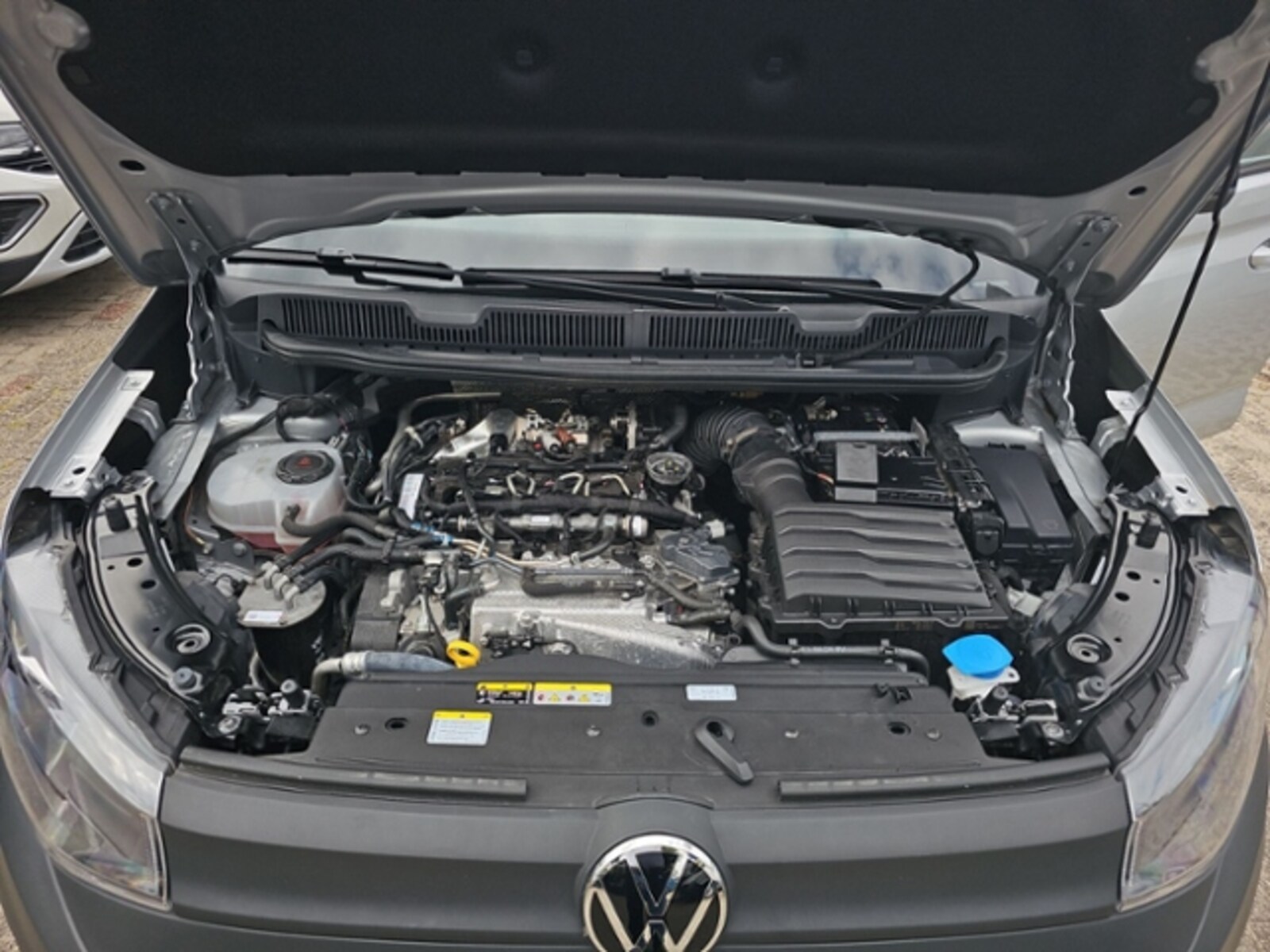 Volkswagen Caddy Maxi Cargo – Bild 8