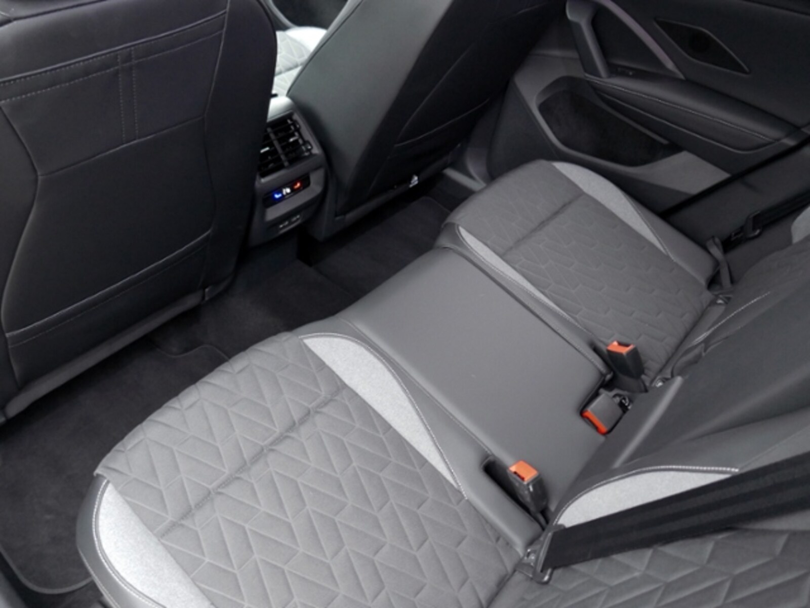 Volkswagen Tiguan – Bild 8