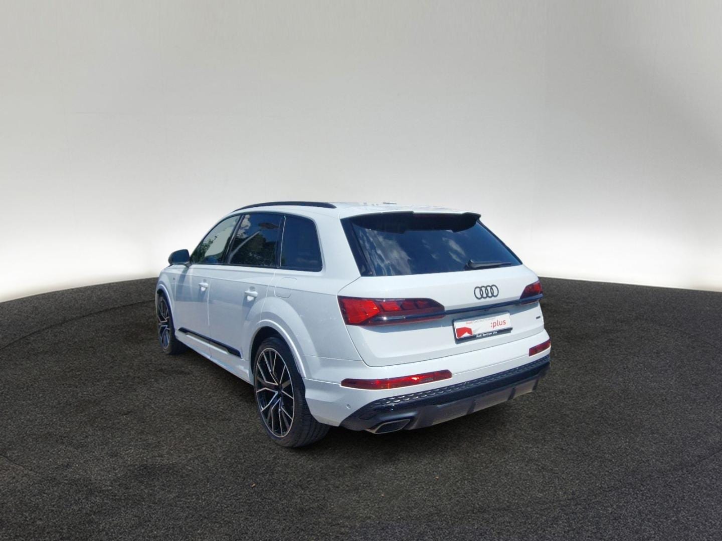 Bild über Audi Q7 SUV TFSI e S line business TFSI e quattro 360 kW tiptronic - für weitere Informationen kontaktieren Sie den Audi Partner