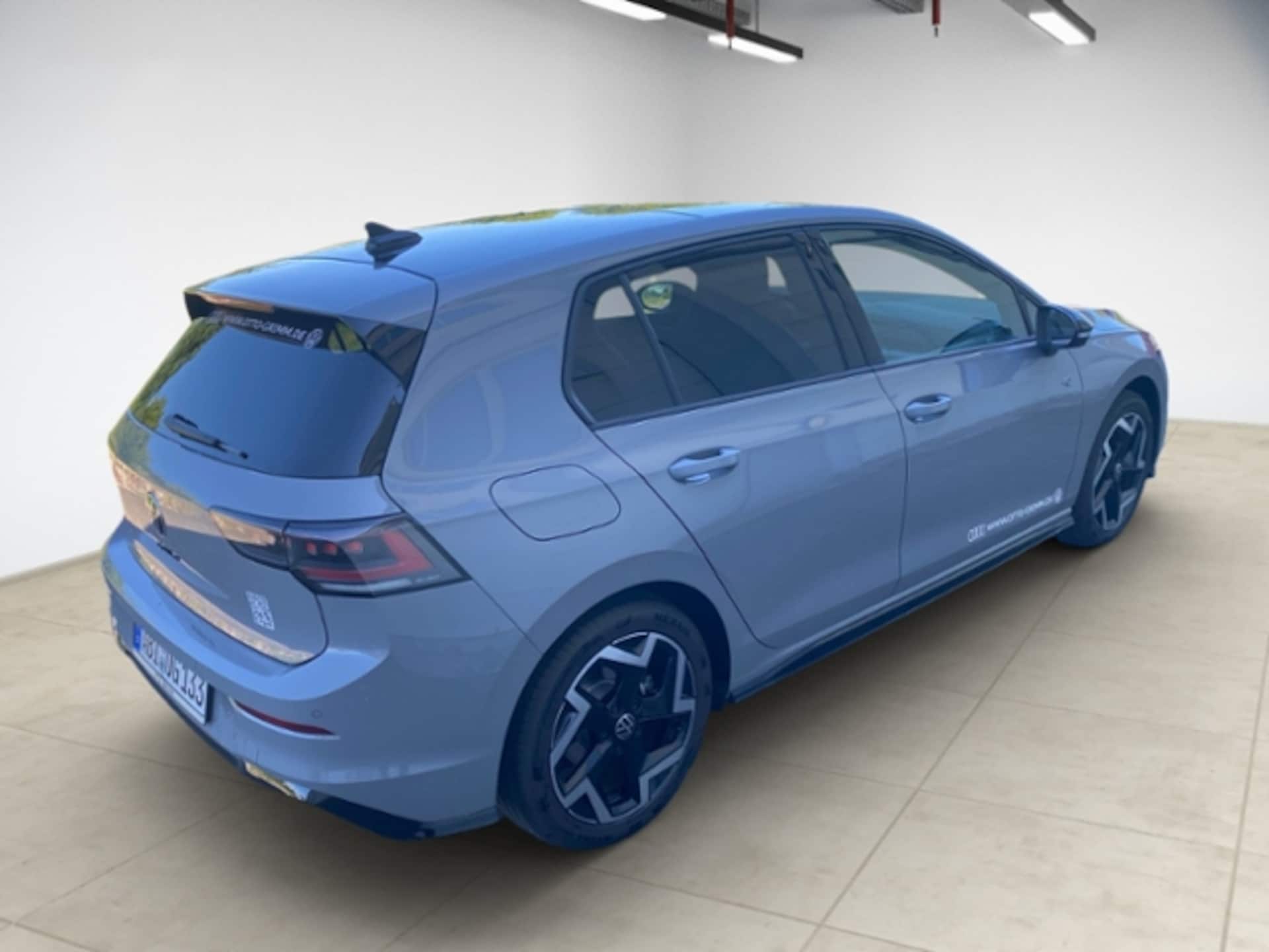 Volkswagen Golf R-Line