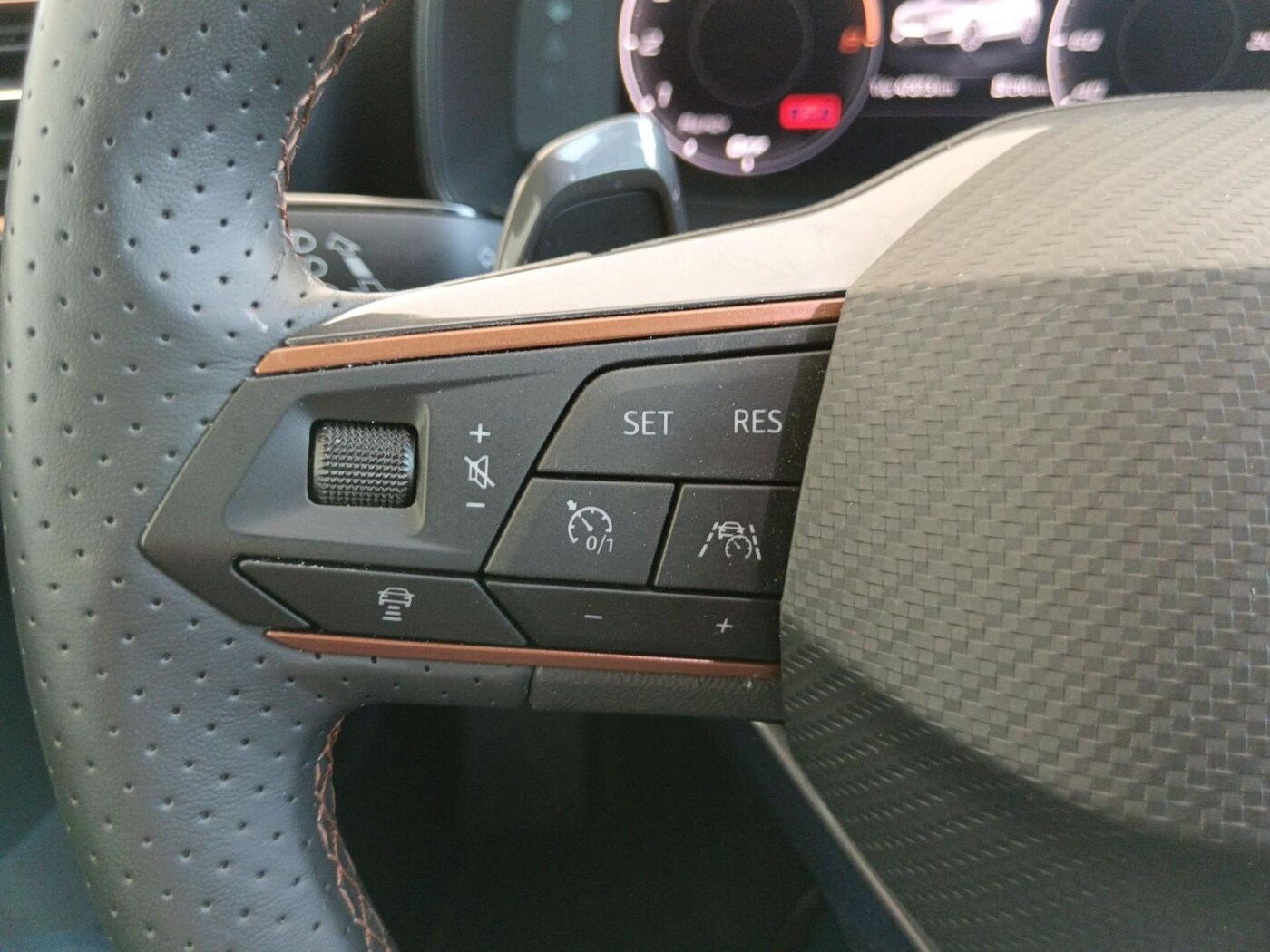 CUPRA Leon León 1.5 eTSI DSG 110 kW (150 CV) — photo 10