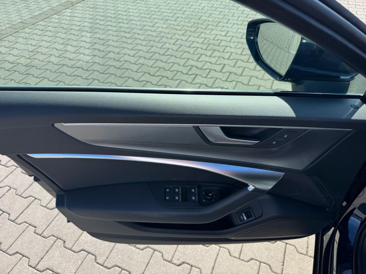 Bild über Audi A6 Avant sport 45 TFSI quattro S tronic - für weitere Informationen kontaktieren Sie den Audi Partner