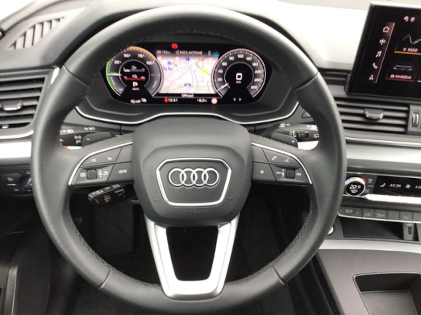 Bild über Audi Q5 TFSI e 50 TFSI e quattro S tronic - für weitere Informationen kontaktieren Sie den Audi Partner