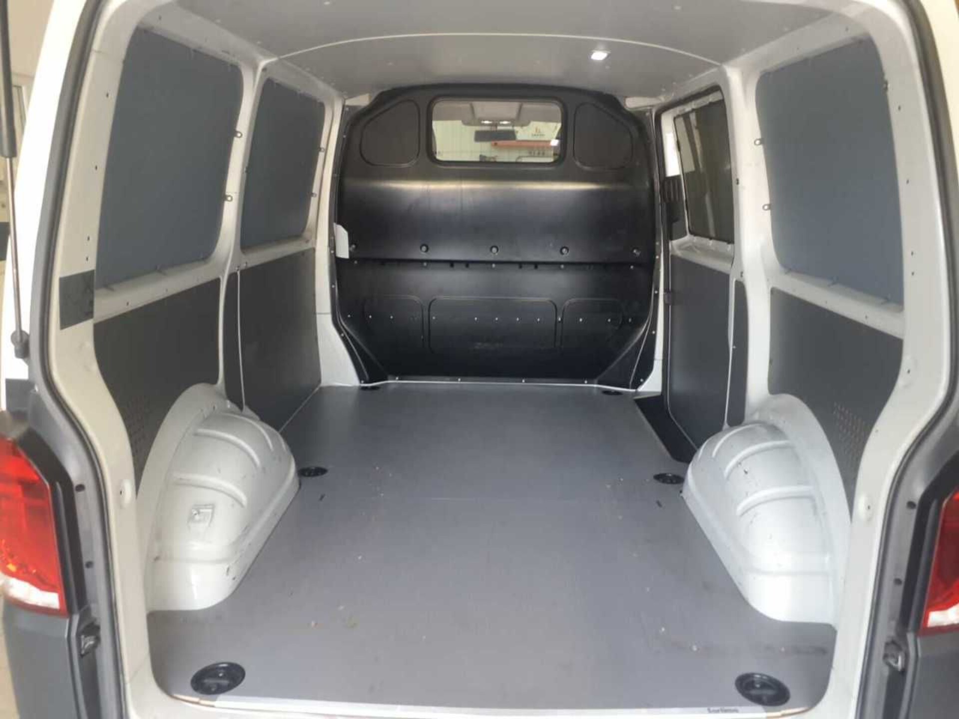 Volkswagen T6.1 Transporter Kasten kurzer Radstand