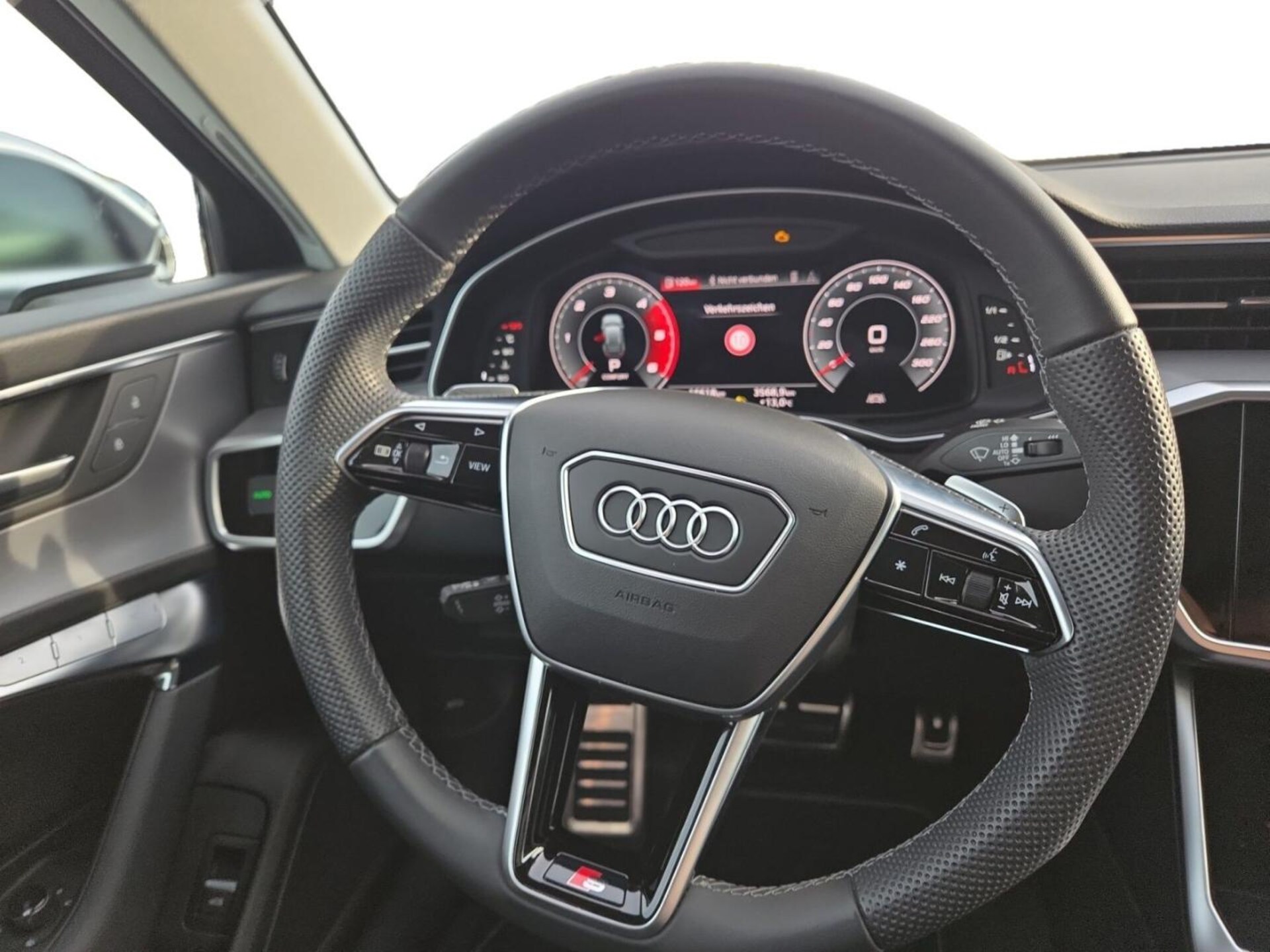 Audi S6 Avant