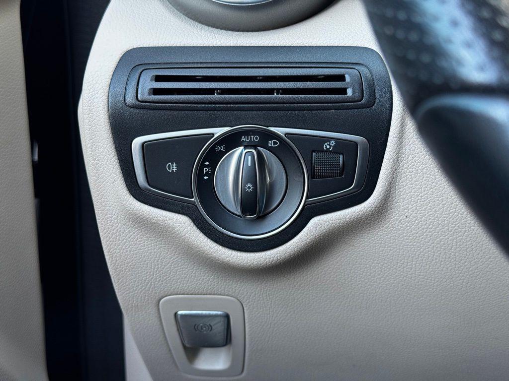 2019 Mercedes-Benz GLC GLC300 - Photo 22