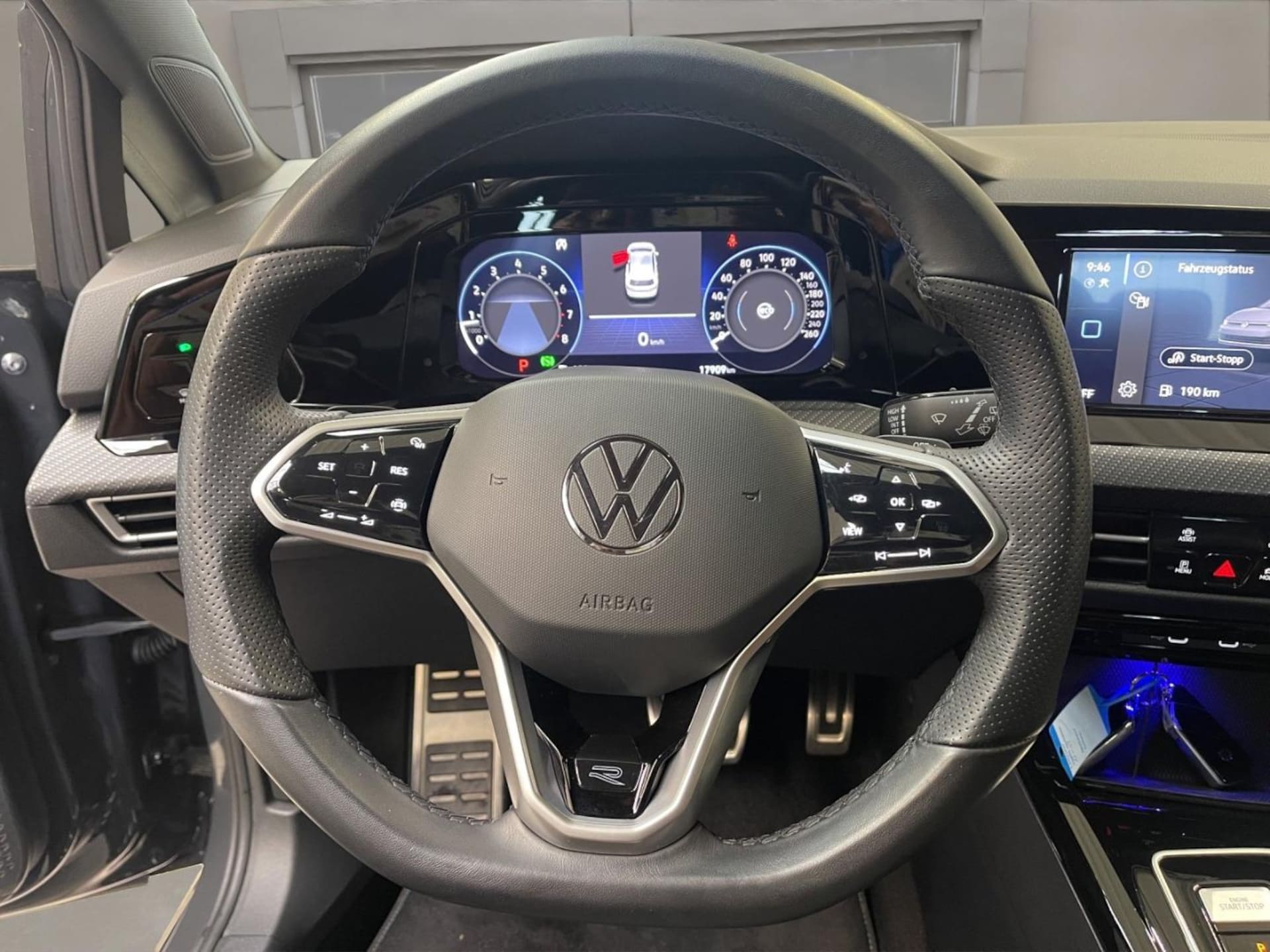 Volkswagen Golf R-Line