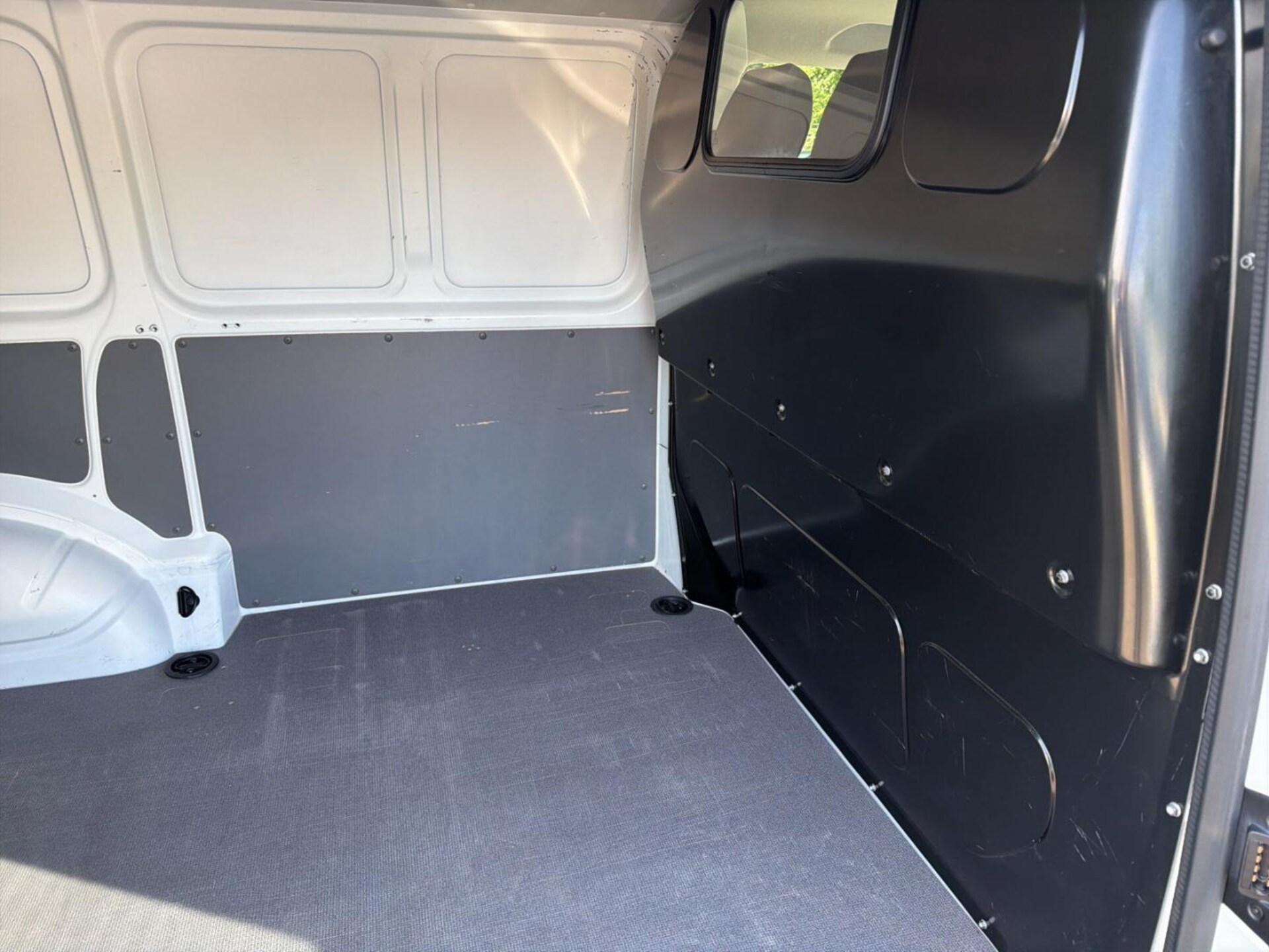 Volkswagen T6.1 Transporter Kasten kurzer Radstand