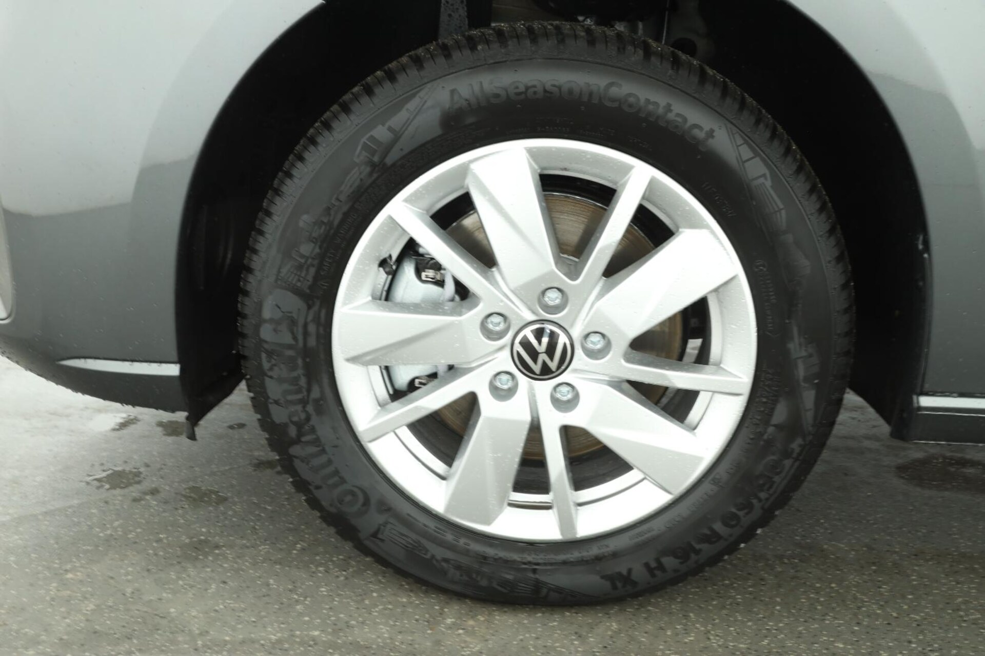 Volkswagen Caddy Basis-Modell