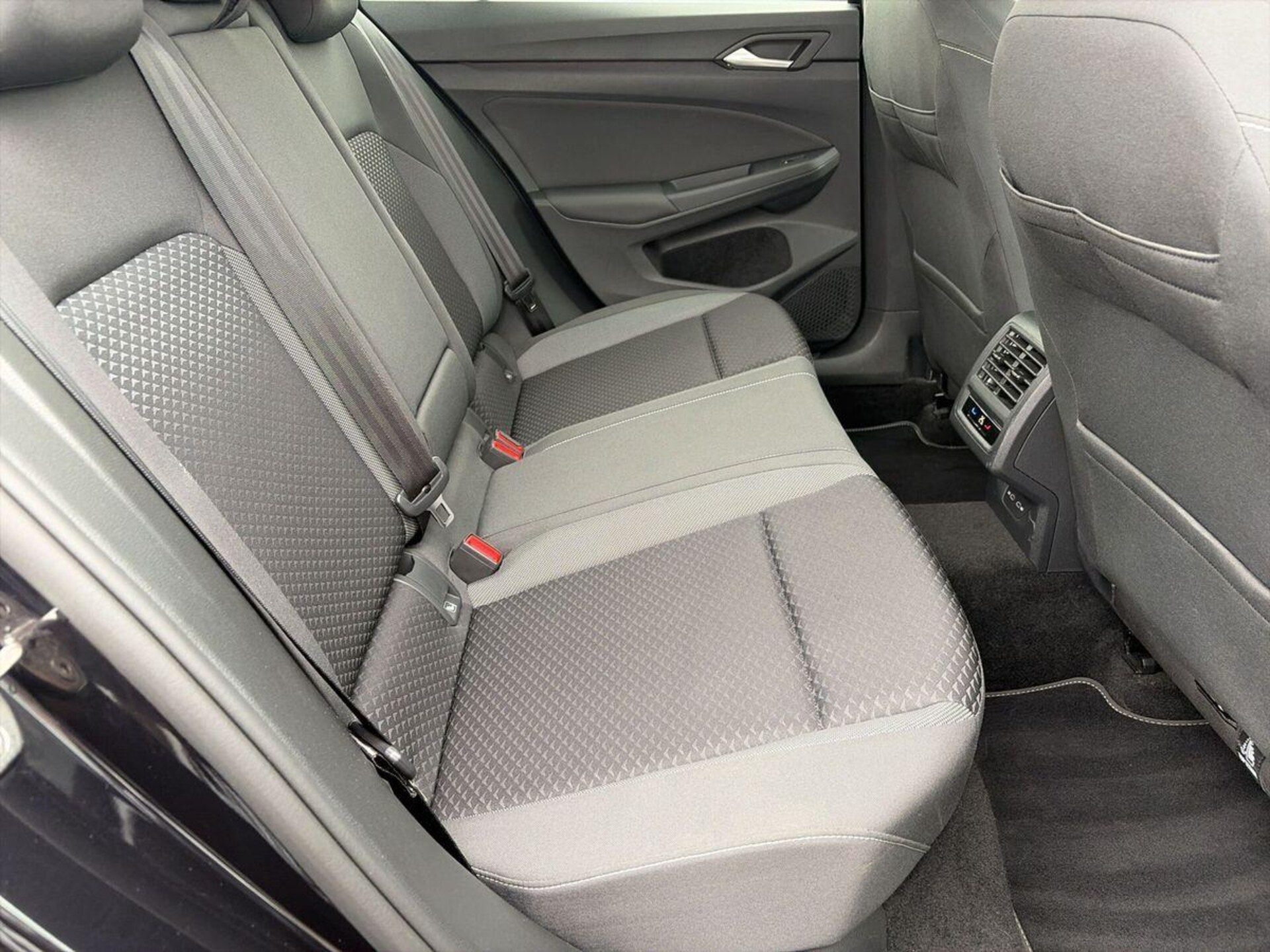 Volkswagen Golf Active