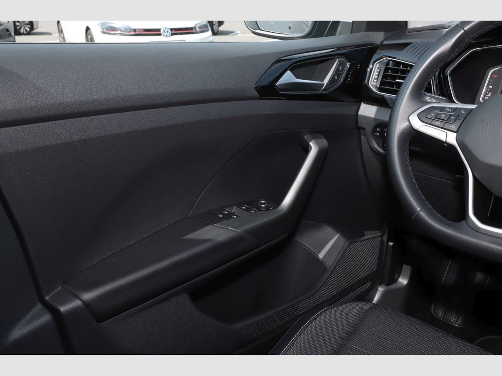 Volkswagen T-Cross – Bild 15
