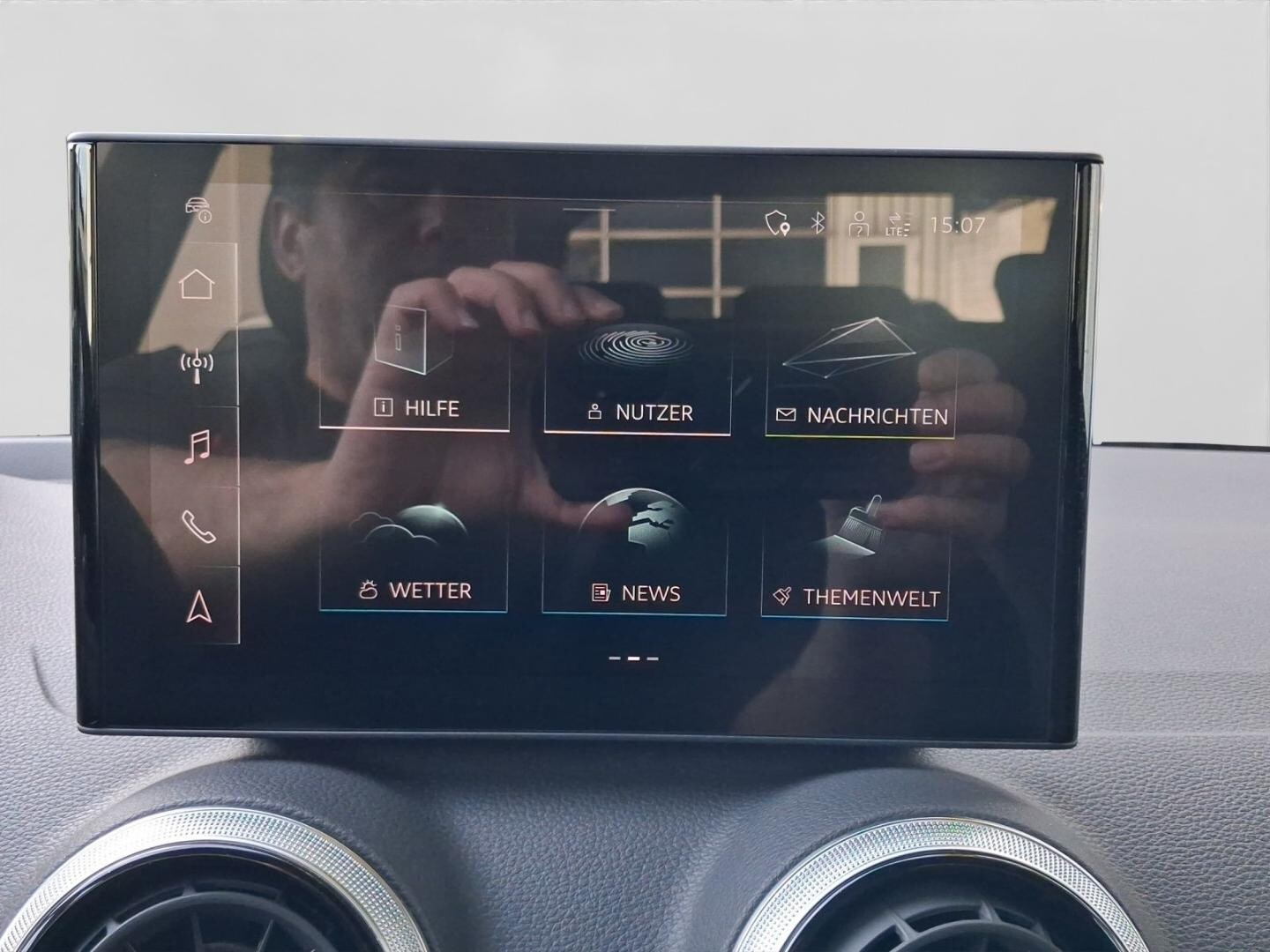 Bild über Audi Q2 S line 30 TFSI Schaltgetriebe - für weitere Informationen kontaktieren Sie den Audi Partner
