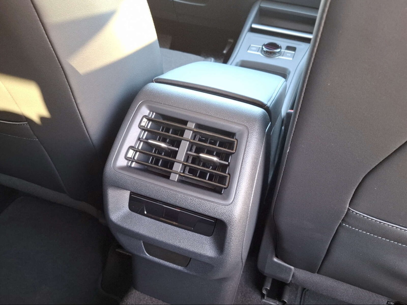 Volkswagen Tiguan – Bild 13