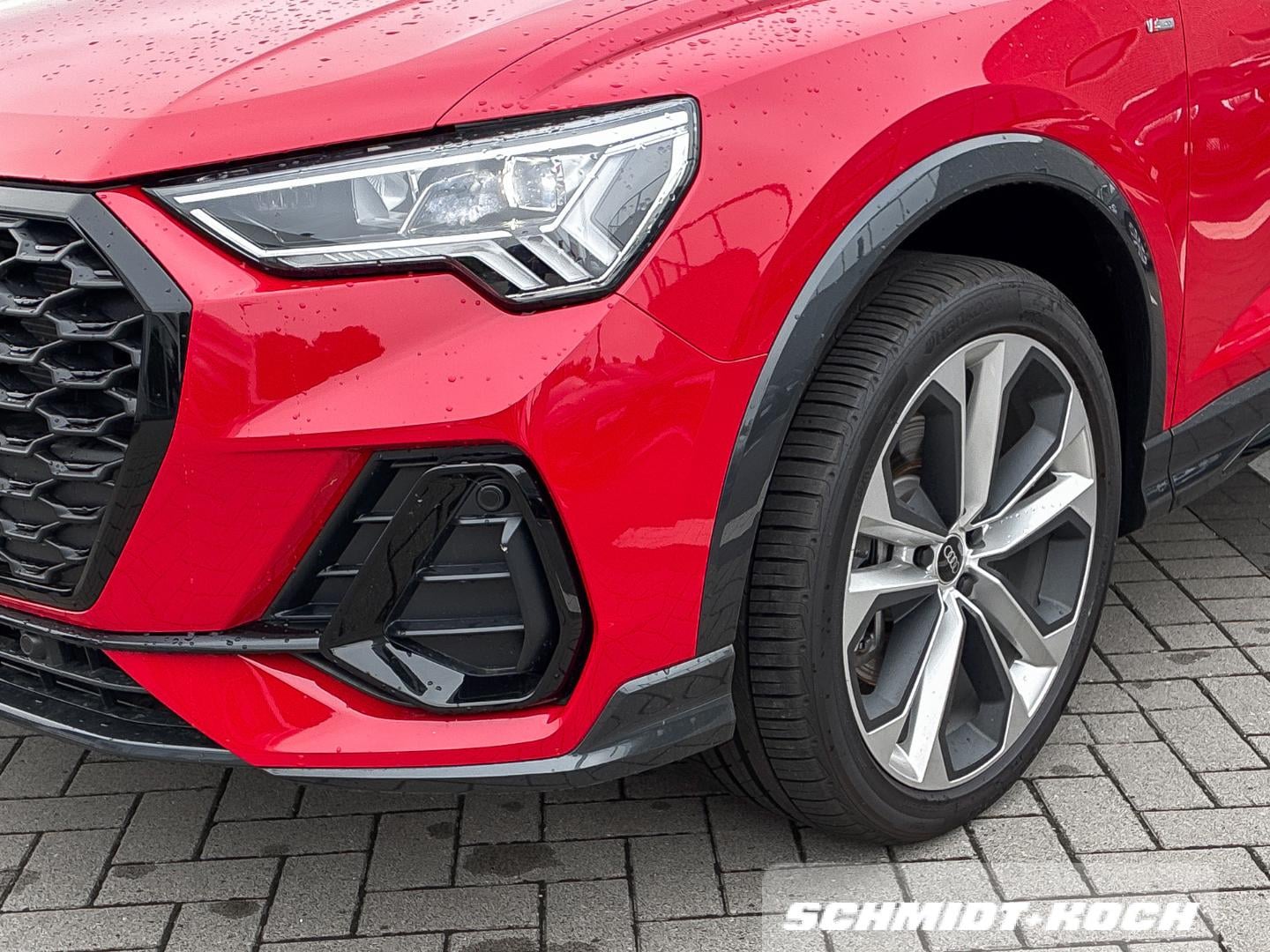 Bild über Audi Q3 Sportback S line 40 TDI quattro S tronic - für weitere Informationen kontaktieren Sie den Audi Partner