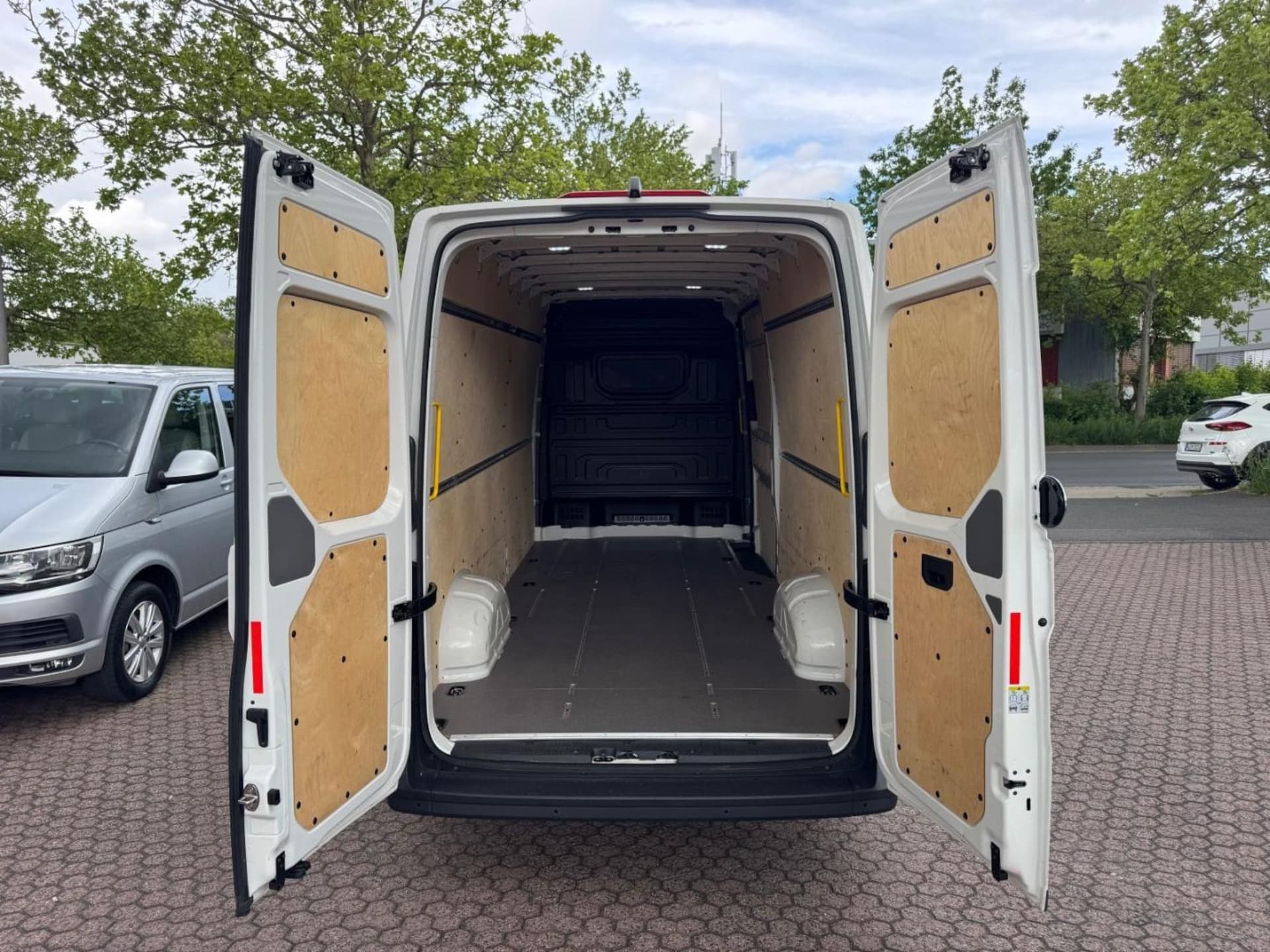 Volkswagen Crafter Kasten langer Radstand