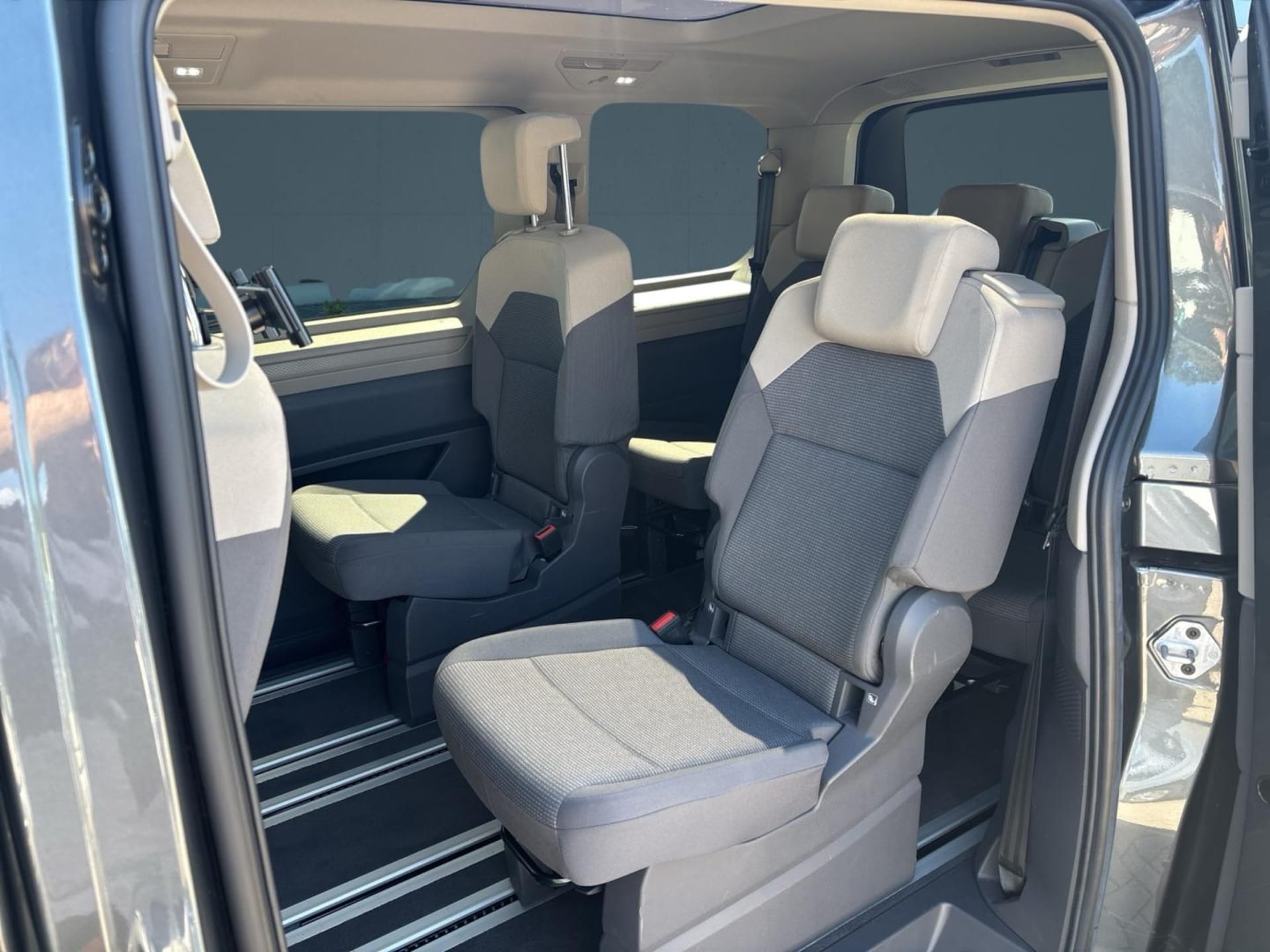 Volkswagen Multivan Basis-Modell