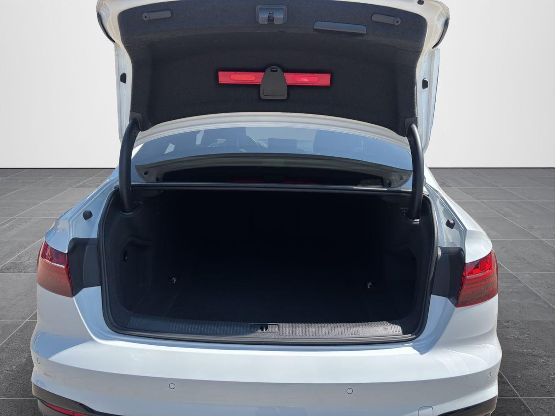Audi A4 Limousine S line