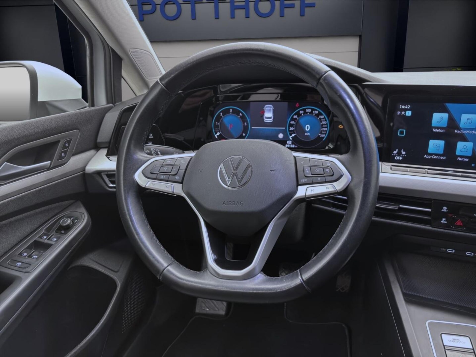 Volkswagen Golf Variant Life