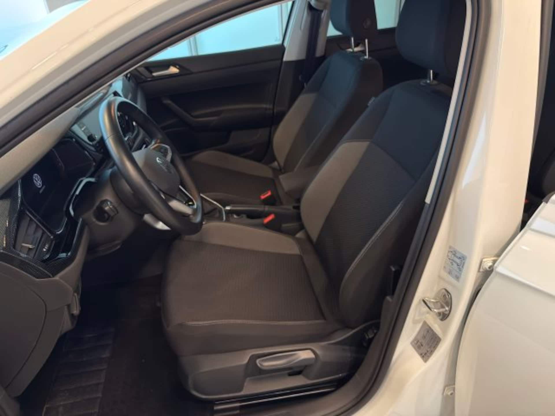 Volkswagen Polo Active