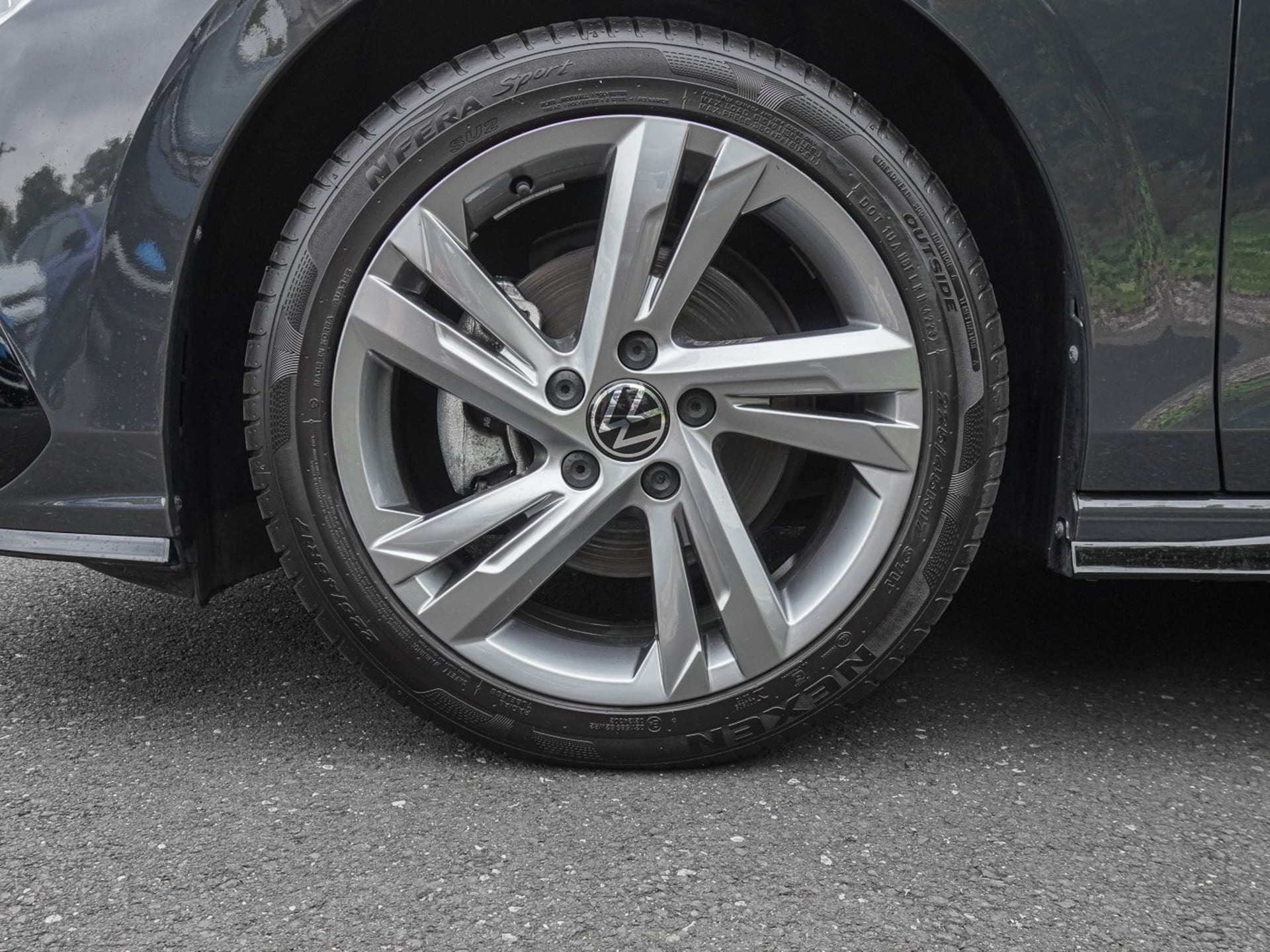 Volkswagen Golf R-Line