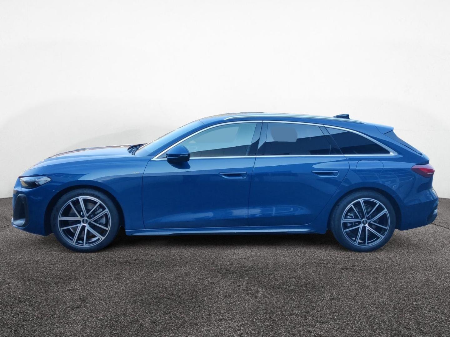 Bild über Audi A5 Avant e-hybrid e-hybrid quattro 220 kW S tronic - für weitere Informationen kontaktieren Sie den Audi Partner