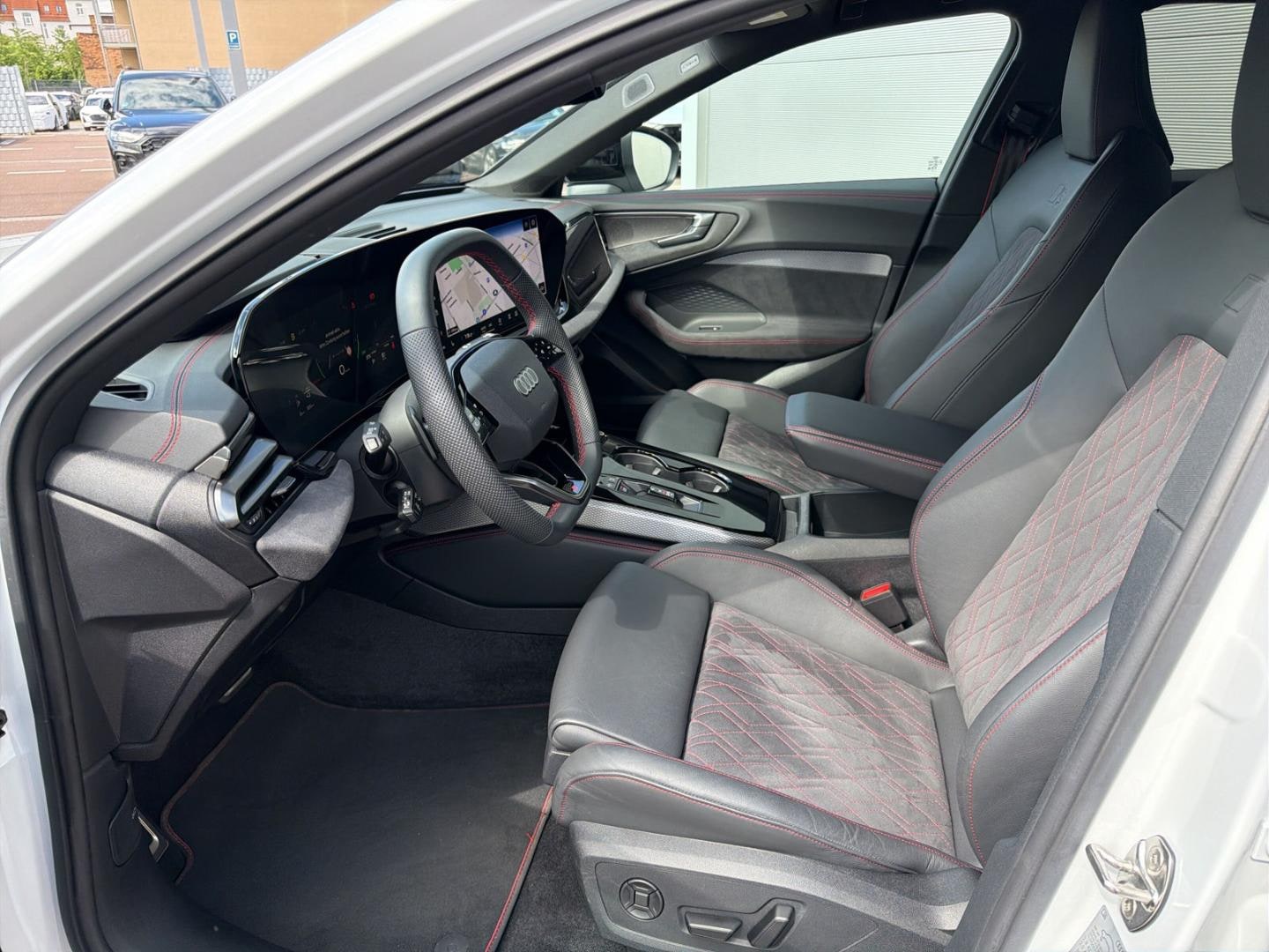 Bild über Audi A5 Avant e-hybrid e-hybrid quattro 270 kW S tronic - für weitere Informationen kontaktieren Sie den Audi Partner