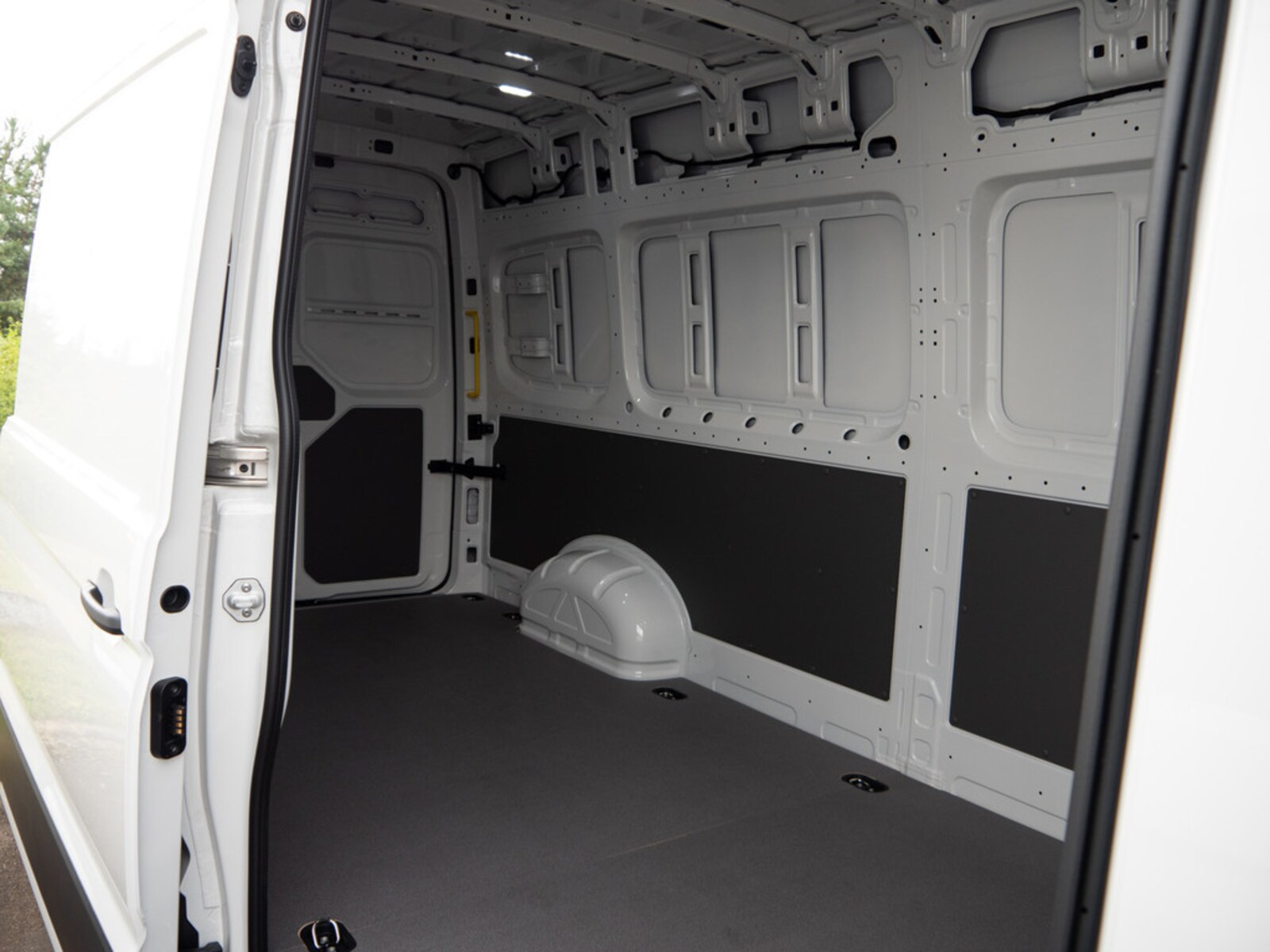 Volkswagen Crafter Kasten langer Radstand – Bild 4
