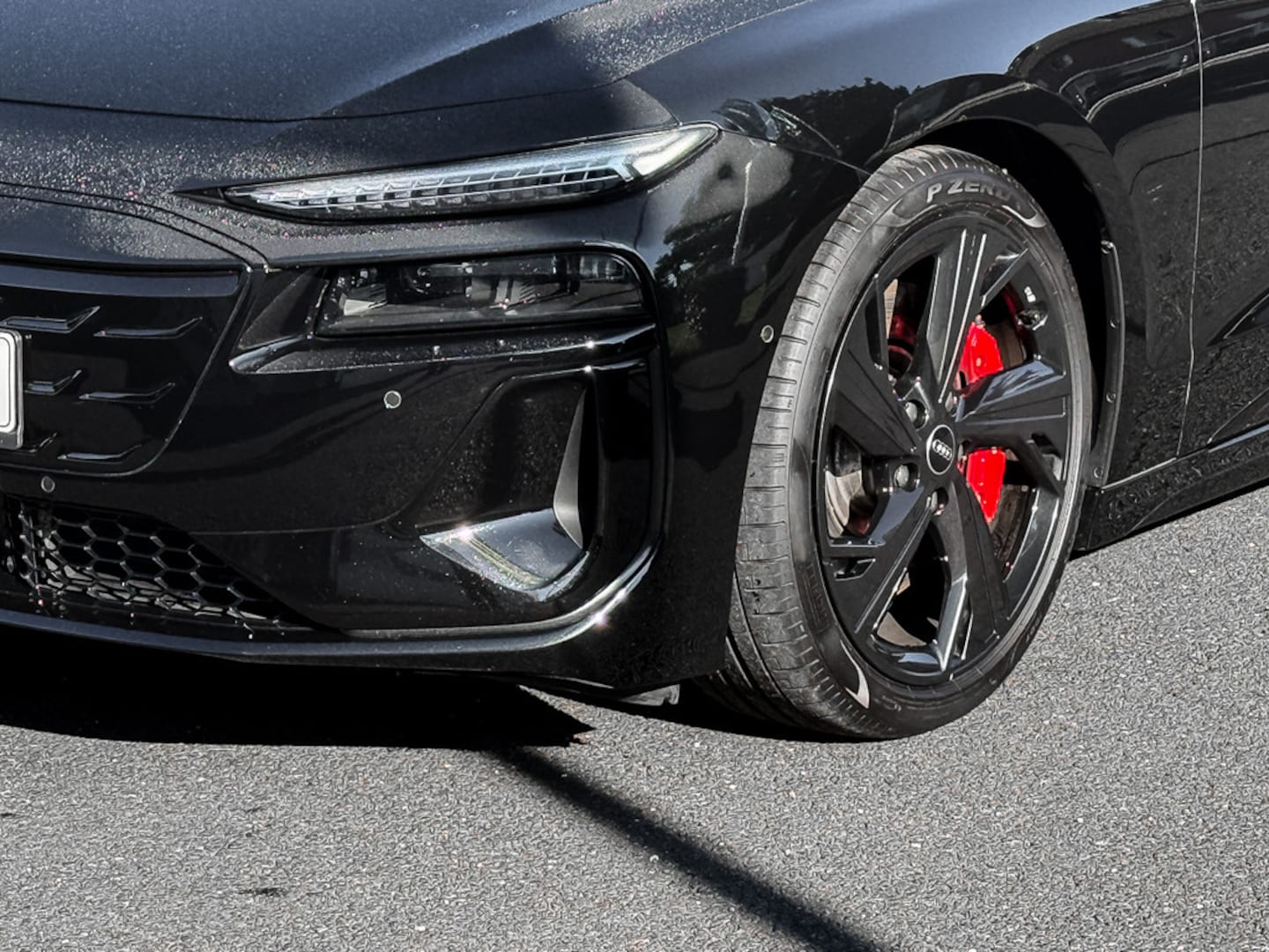Bild über Audi S6 Avant e-tron e-tron quattro - für weitere Informationen kontaktieren Sie den Audi Partner