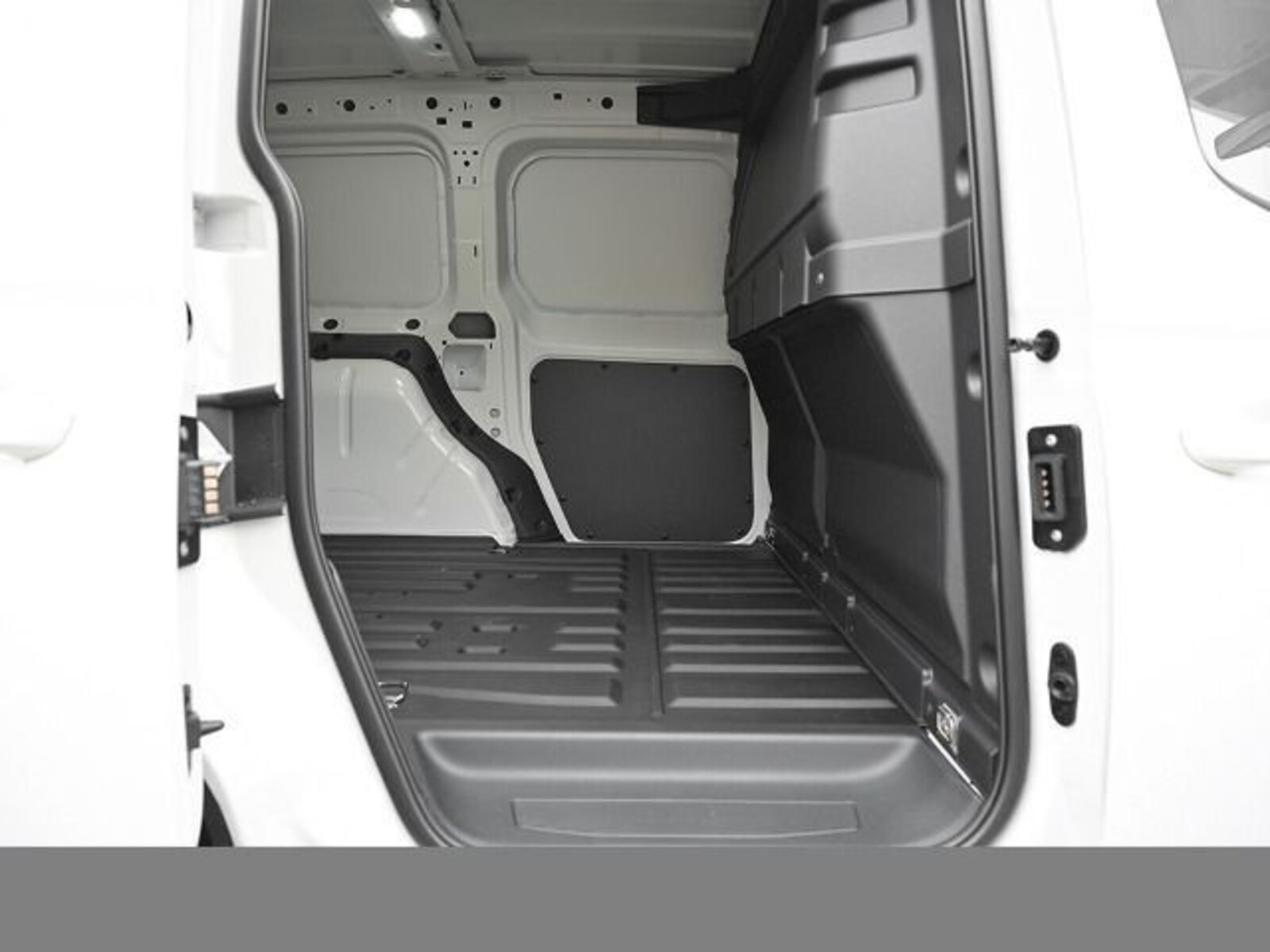 Volkswagen Caddy Cargo – Bild 13