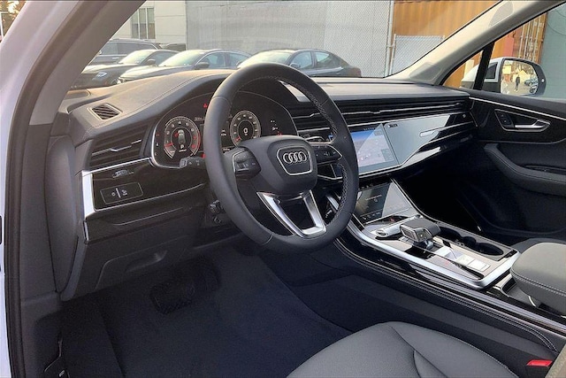 2026 Audi Q7 Premium Plus - Photo 9